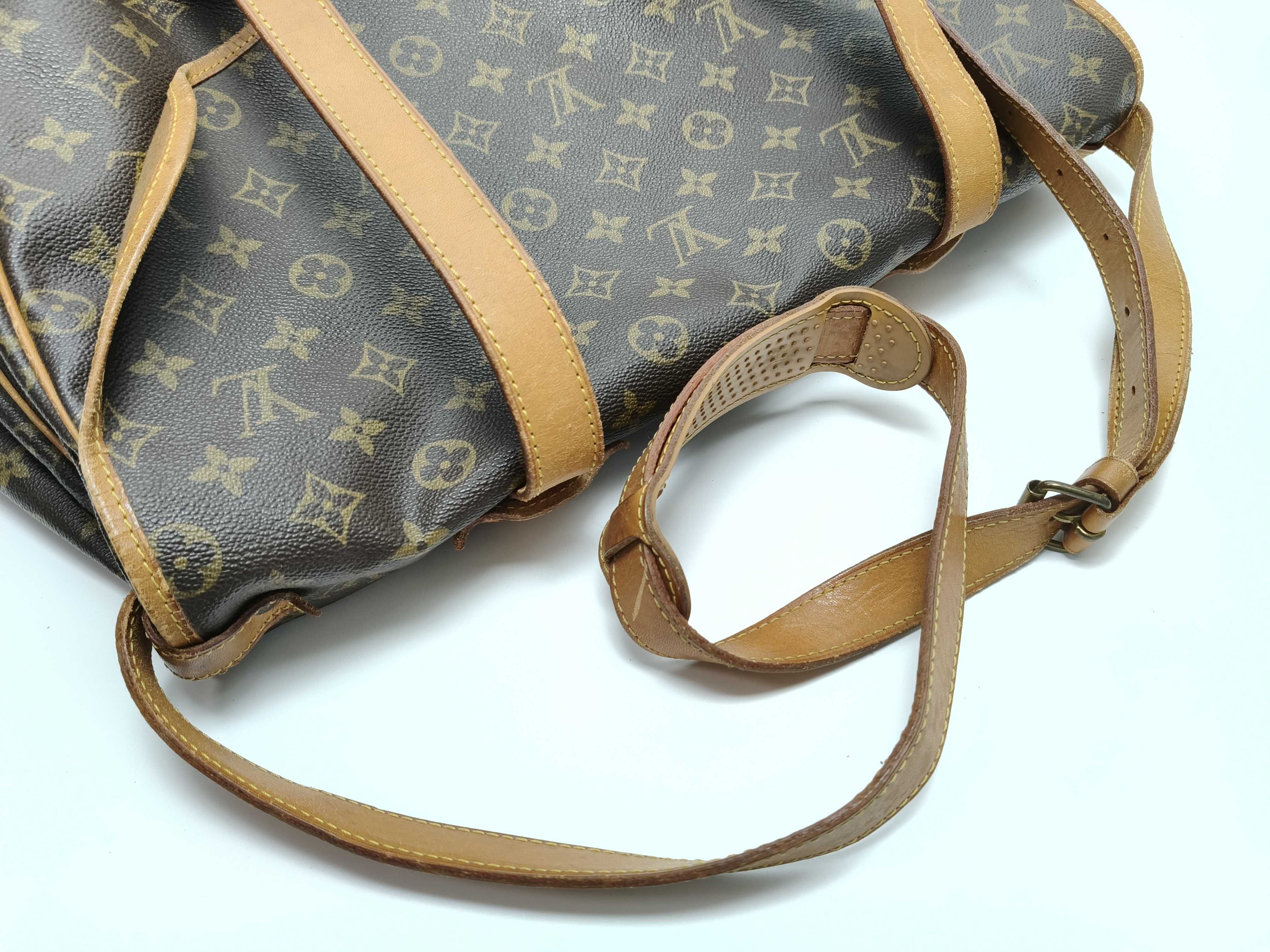 Monogram Vuitton Saumur 35 M42254 Shoulder Bag — view 3