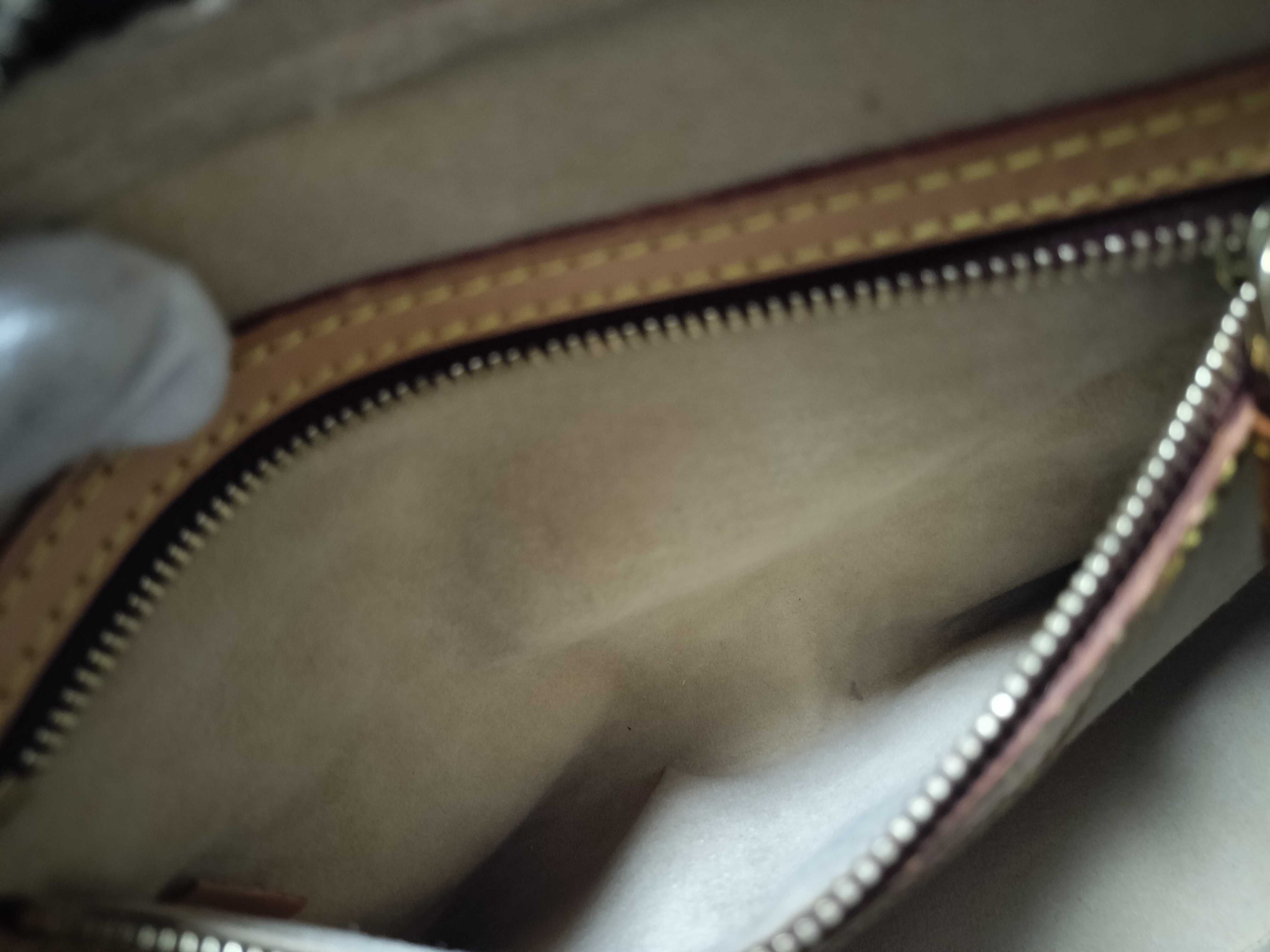 Monogram M51146 Looping MM Shoulder Bag — view 12