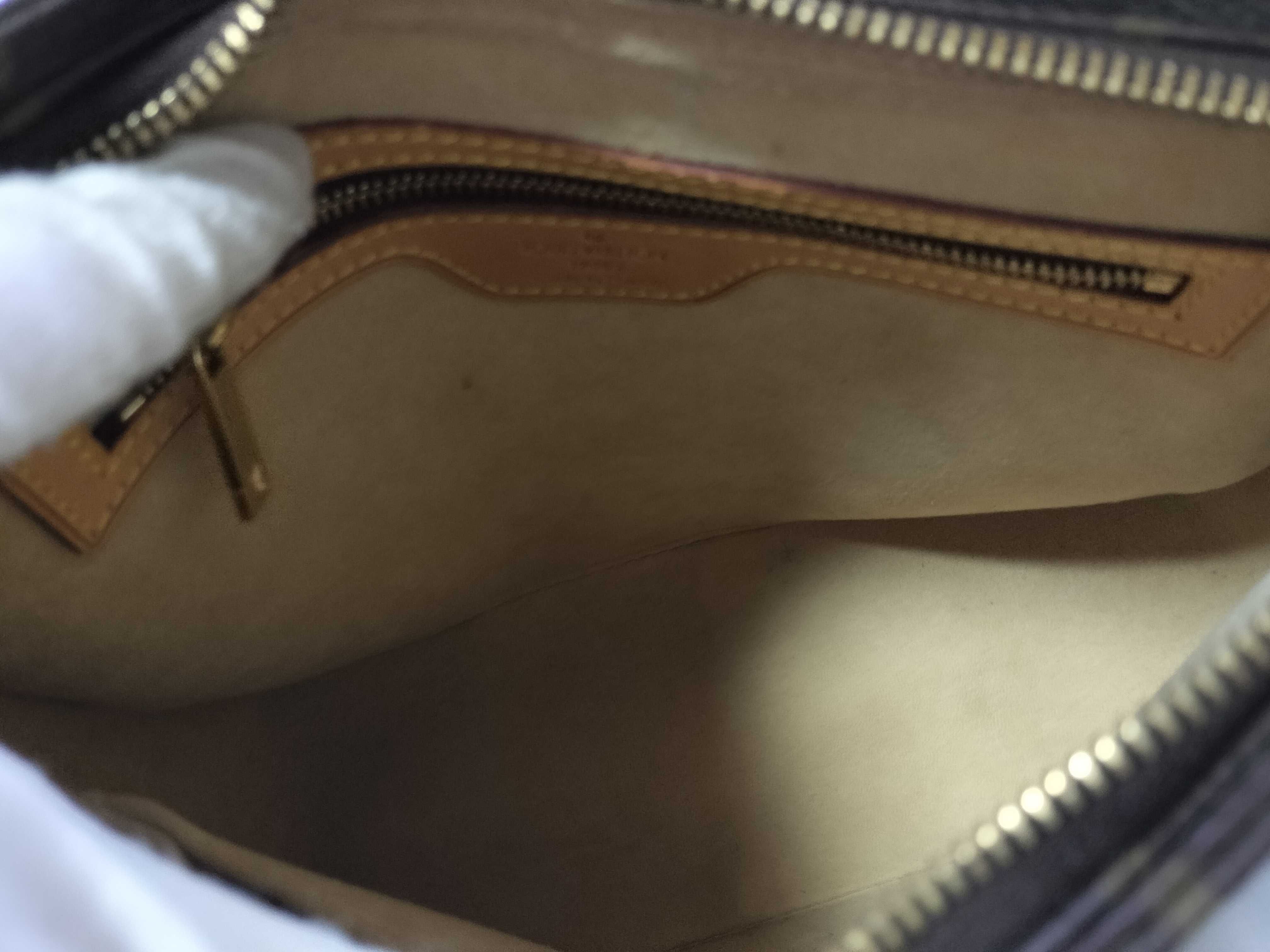 Monogram M51146 Looping MM Shoulder Bag — view 10