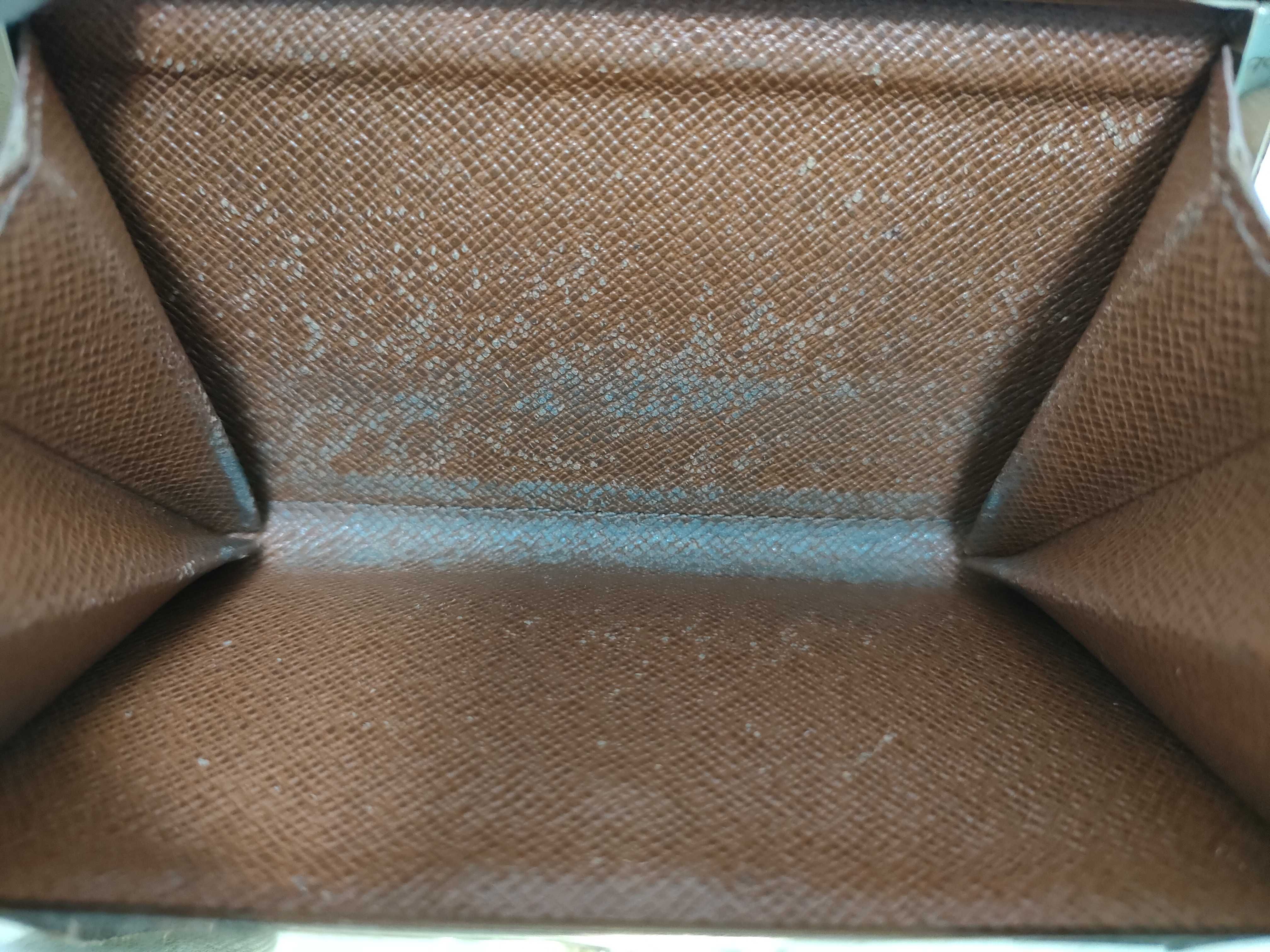 Monogram LV Bi-fold coin purse — view 8