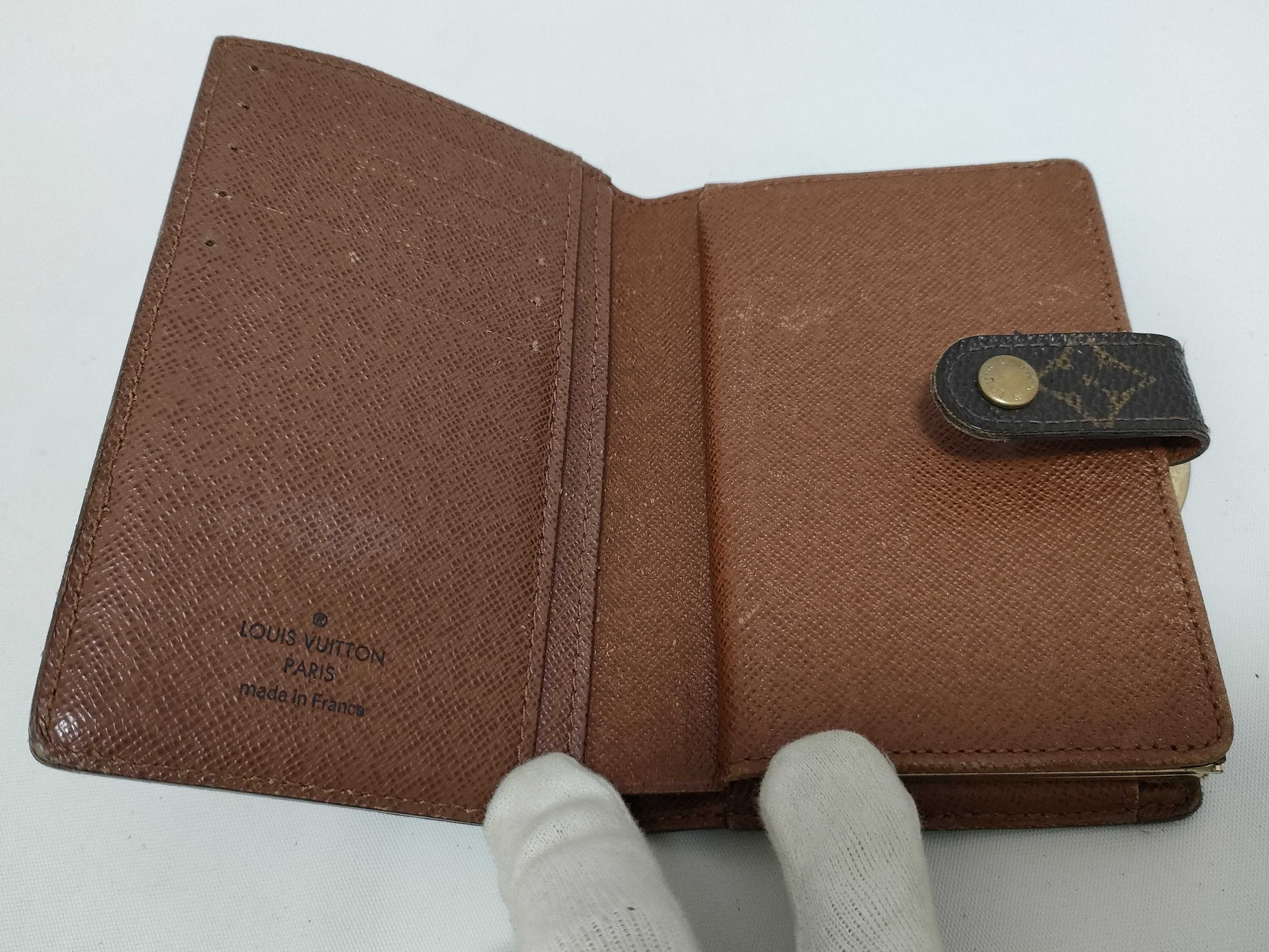 Monogram LV Bi-fold coin purse — view 9
