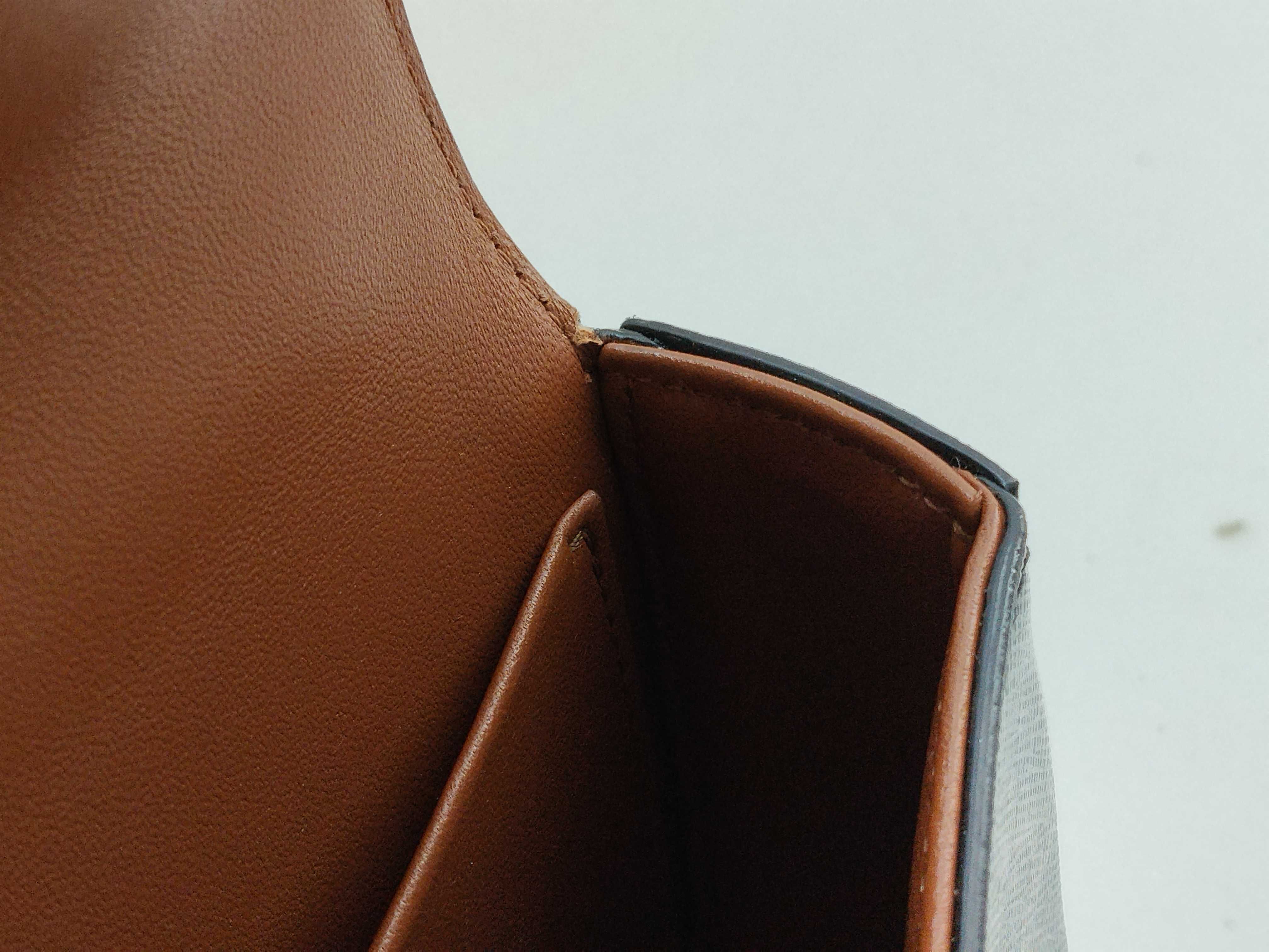 Triomphe Chain Shoulder Bag — view 11