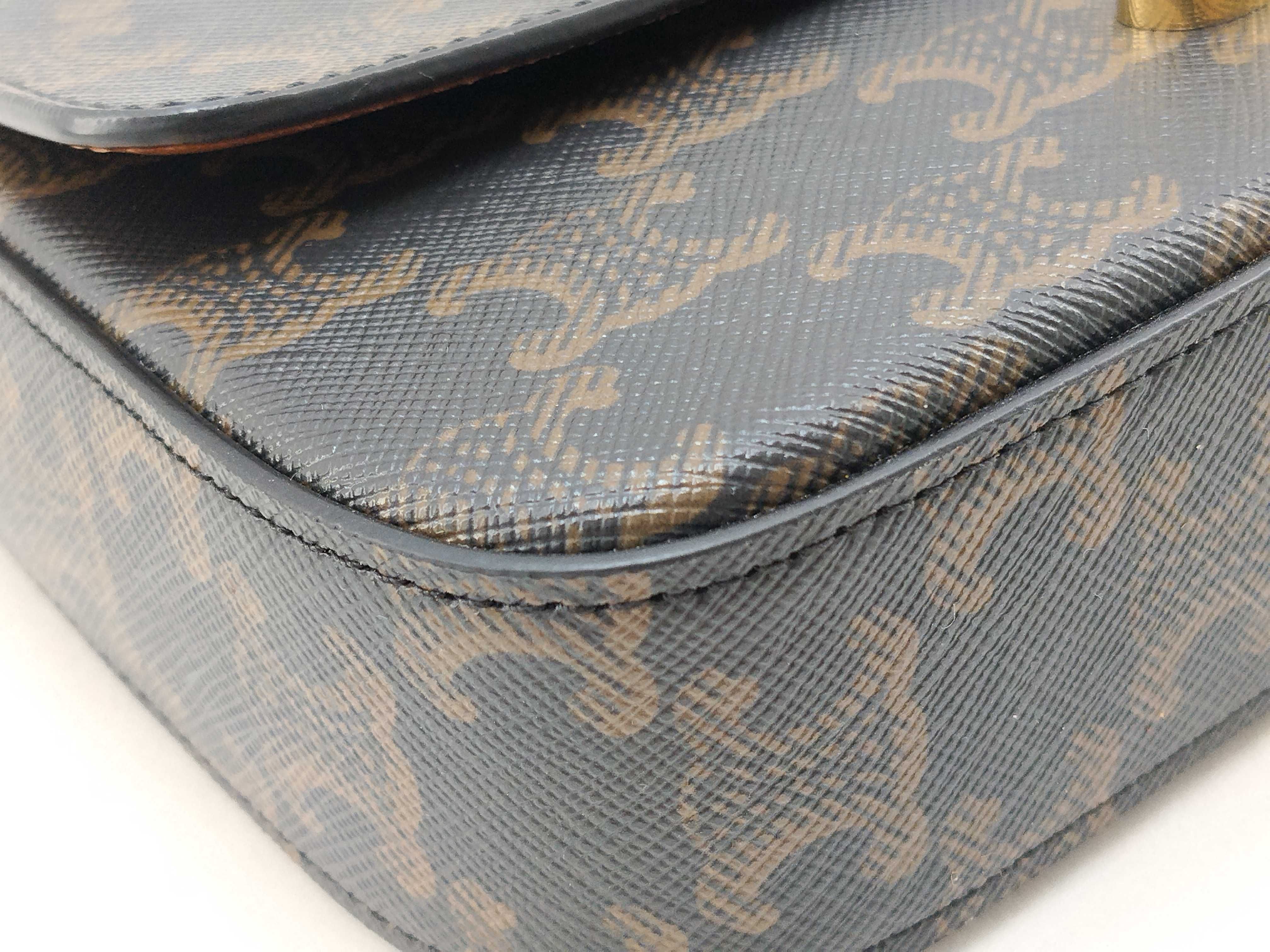 Triomphe Chain Shoulder Bag — view 4
