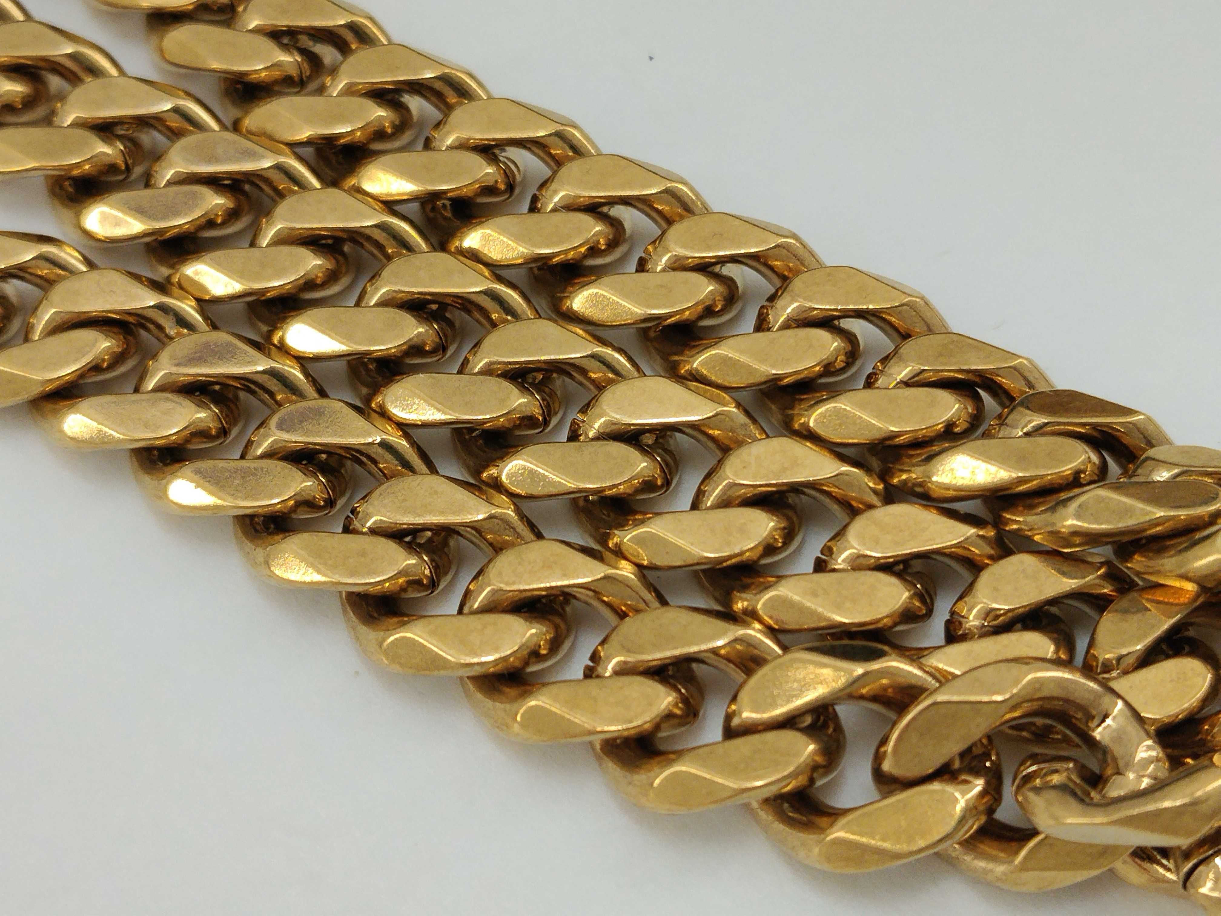 Triomphe Chain Shoulder Bag — view 6
