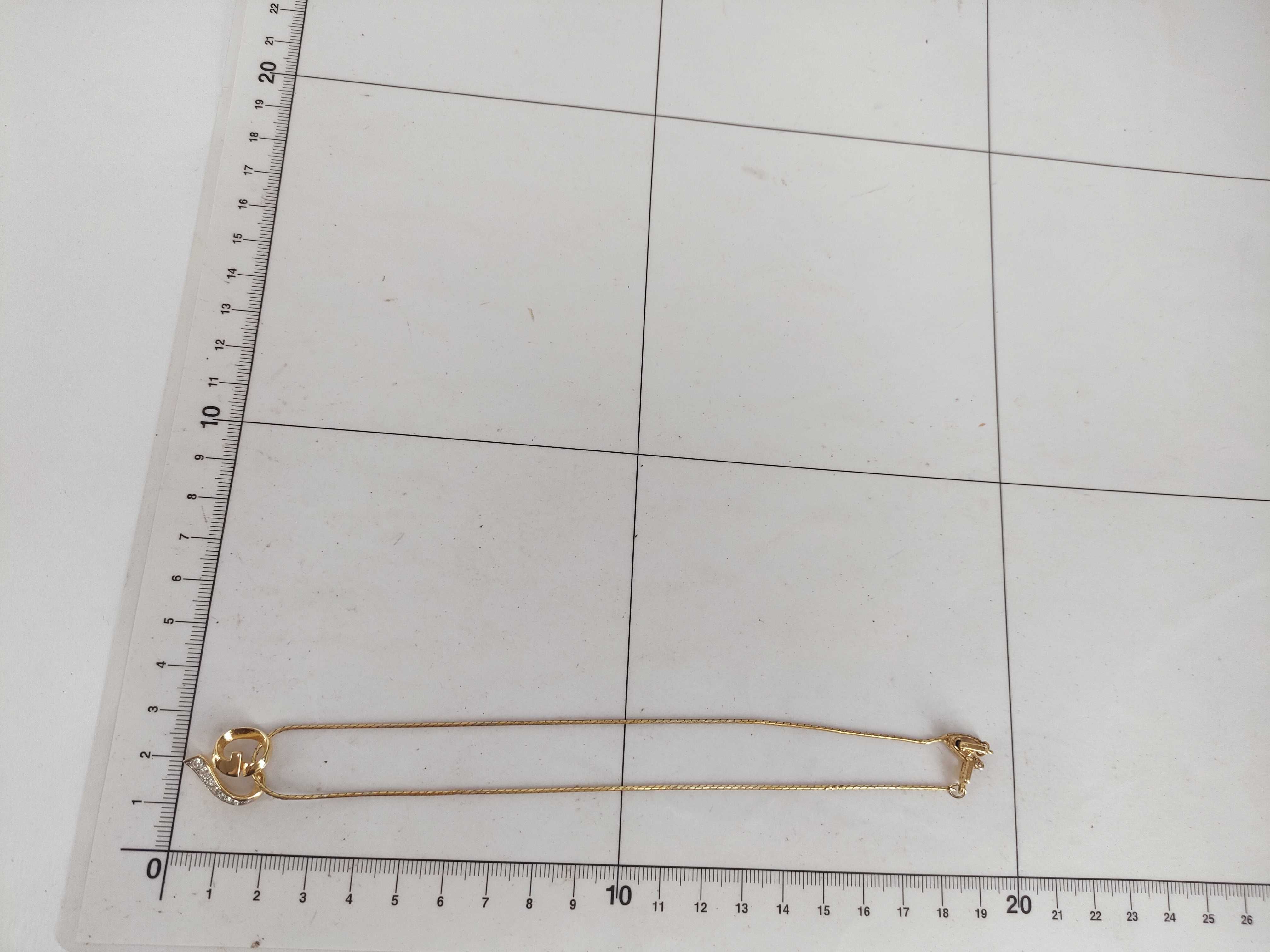 G logo necklace — view 11