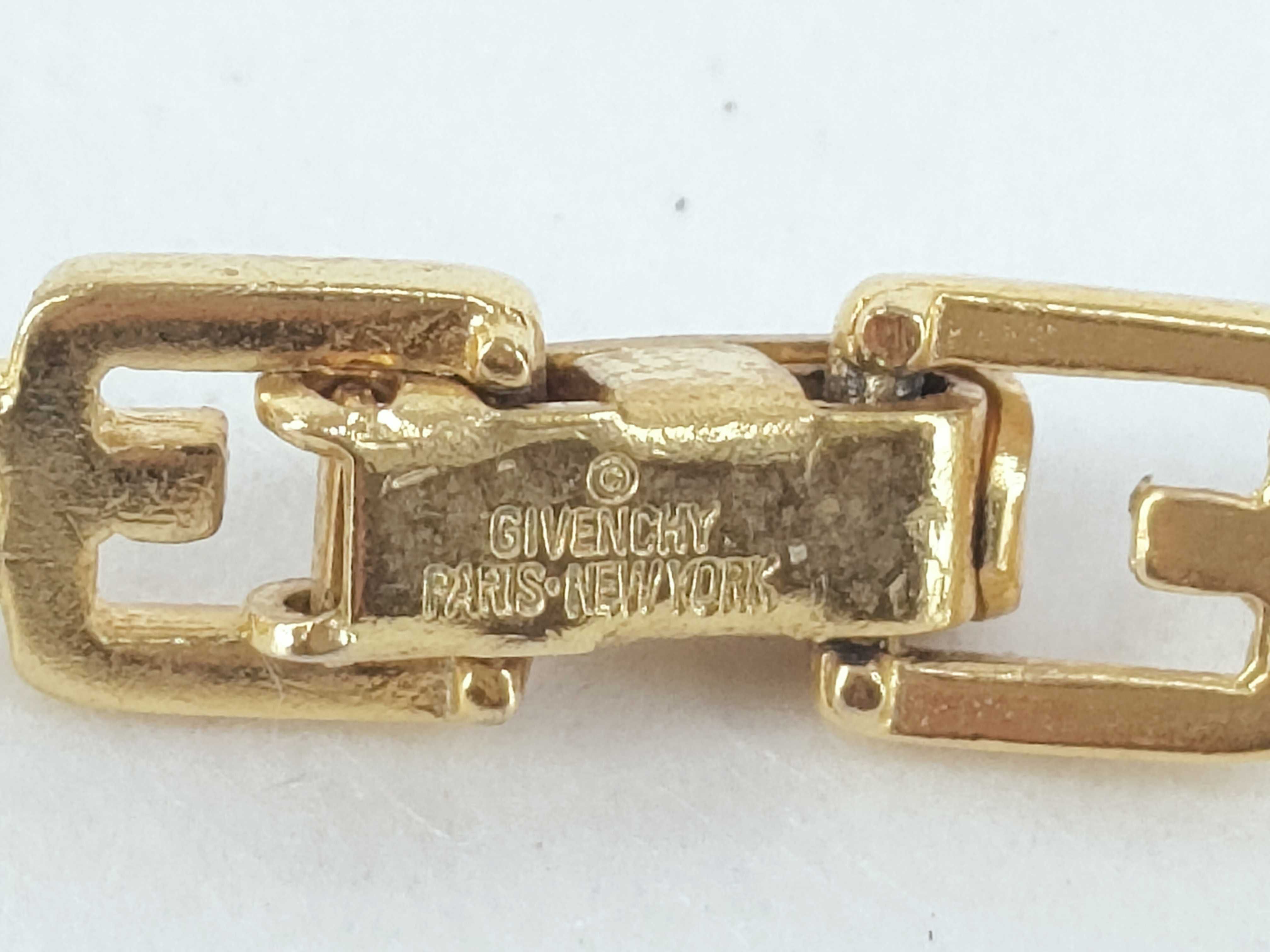 G logo necklace — view 5