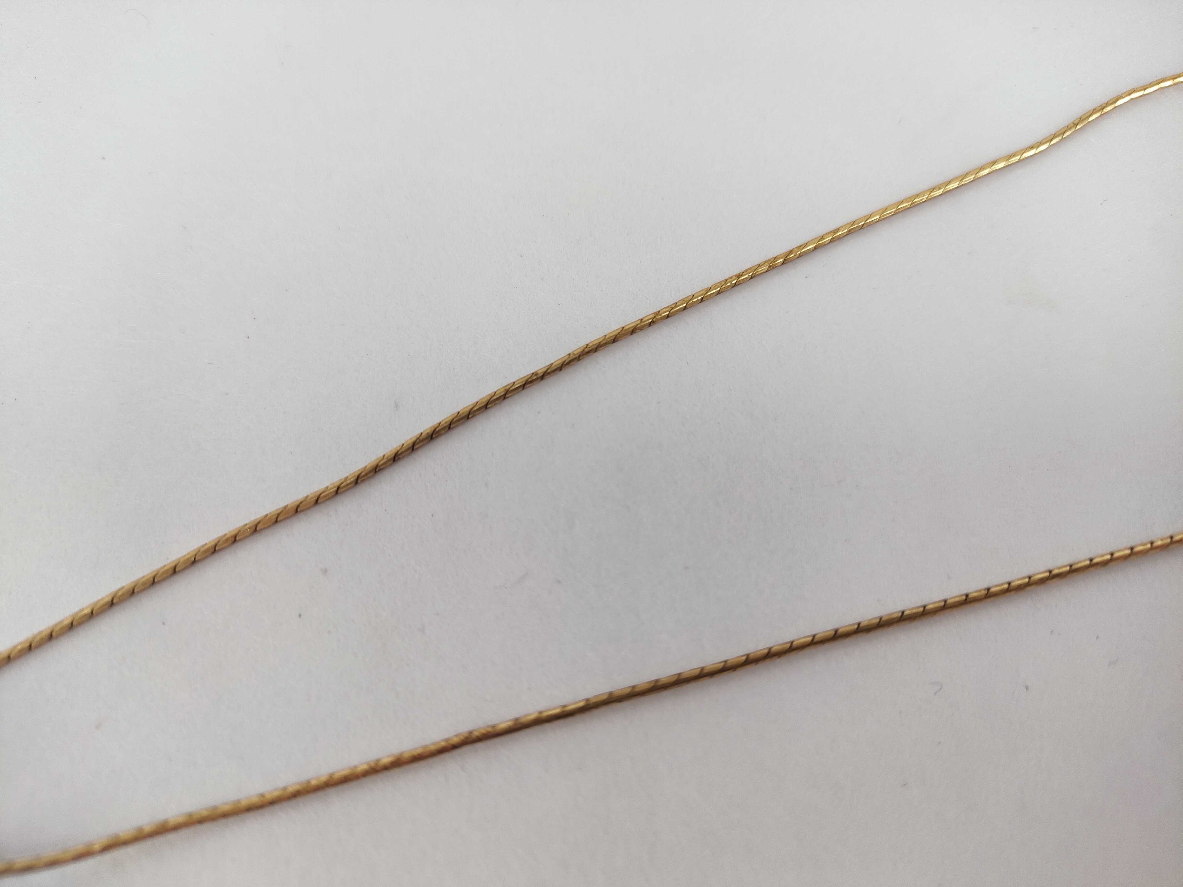 G logo necklace — view 9