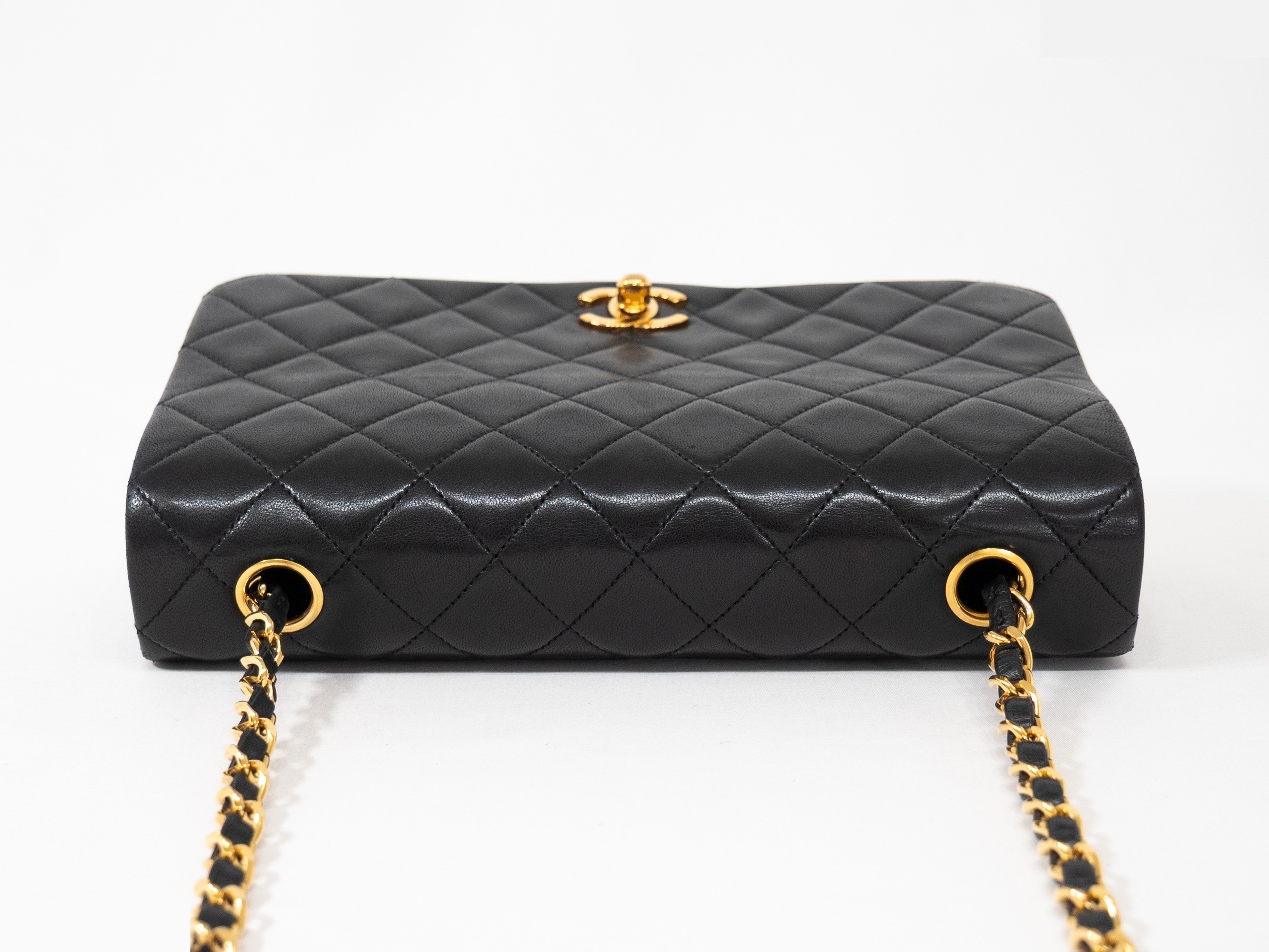 Matelassé full flap bag, matching seal card, box and bag included. — view 3