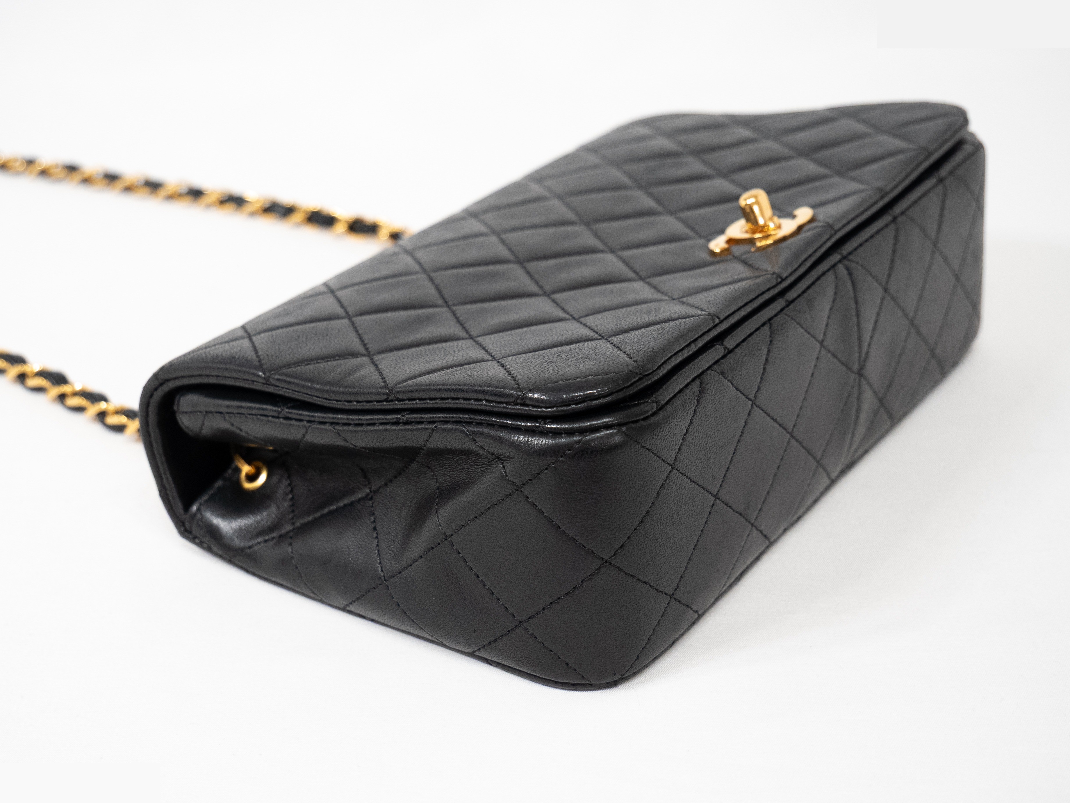 Matelassé full flap bag, matching seal card, box and bag included. — view 4