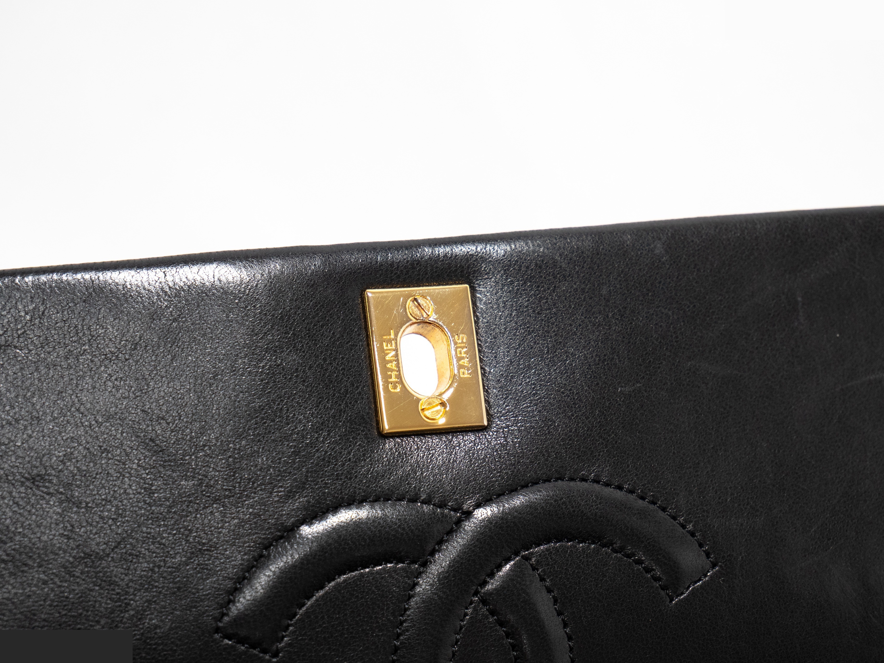 Matelassé full flap bag, matching seal card, box and bag included. — view 8