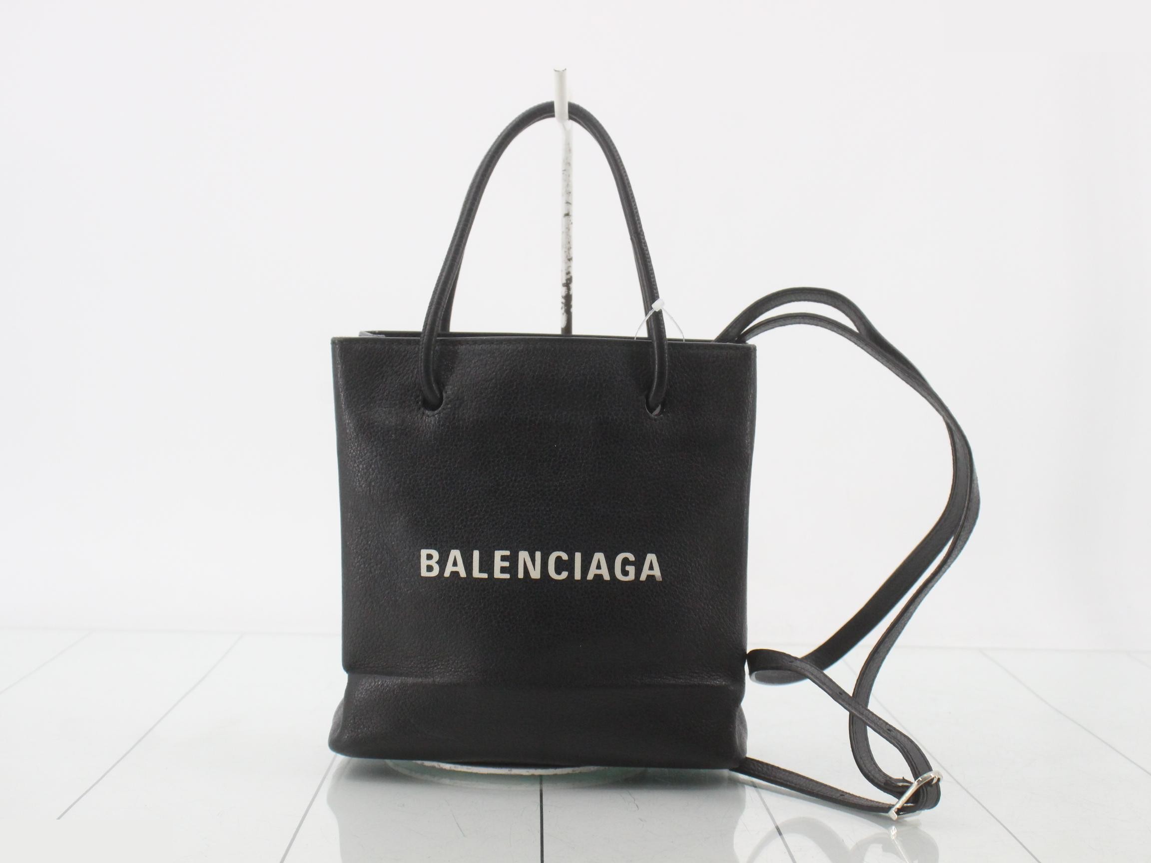 Other lines: Bags and shoulder bags