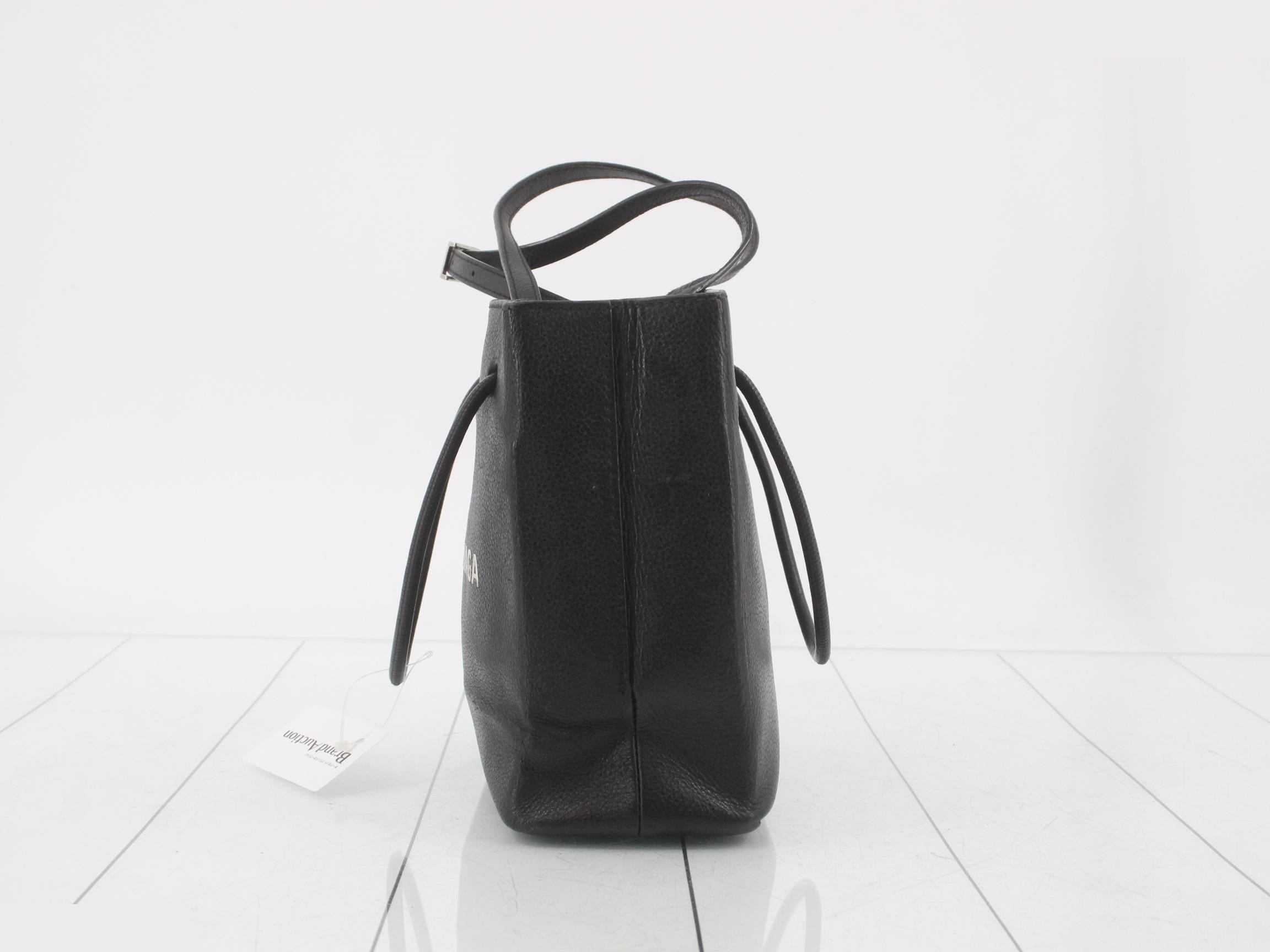 Other lines: Bags and shoulder bags — view 3