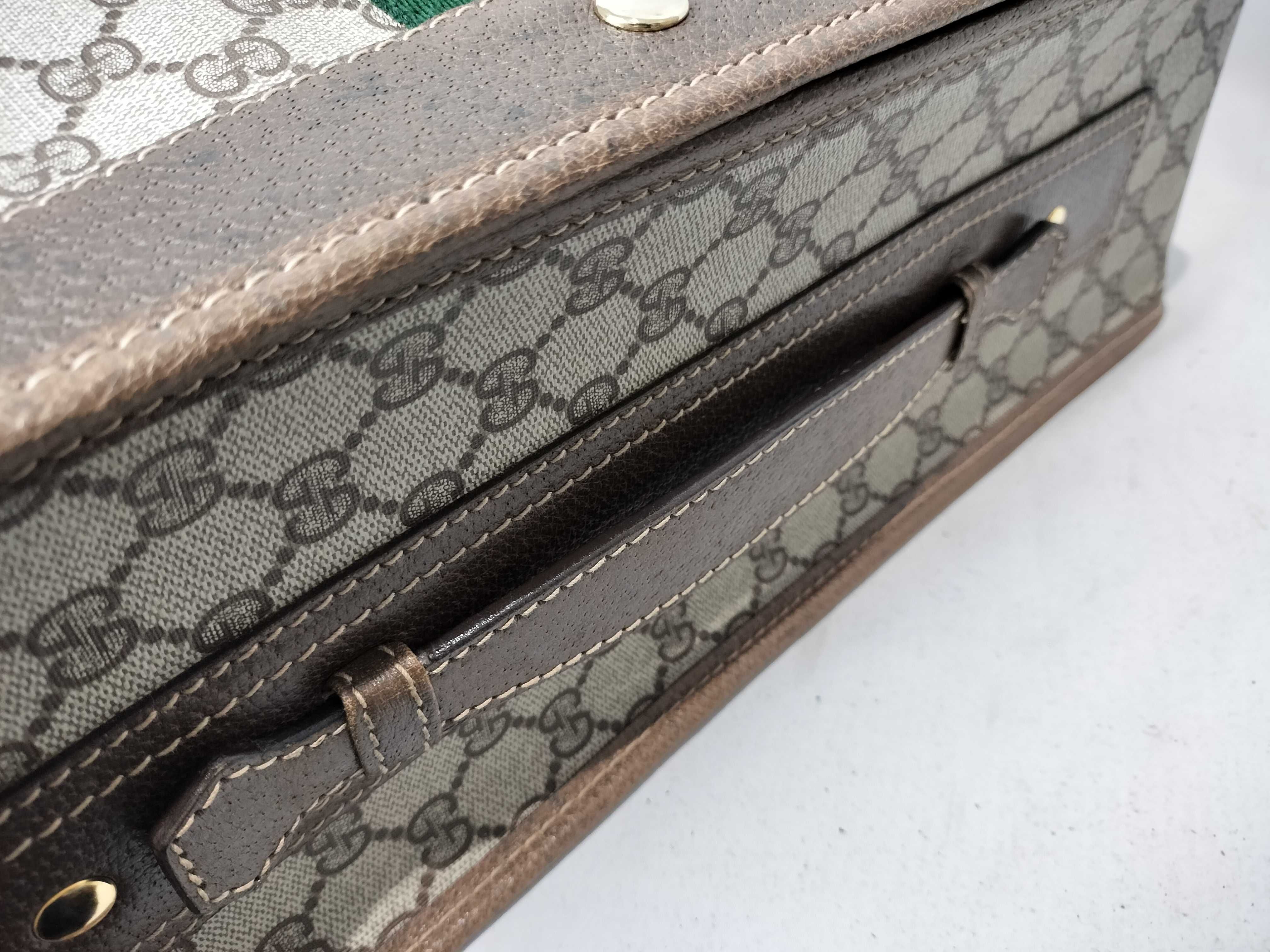 GG Supreme 010.20.4374 Old Gucci Bag — view 3