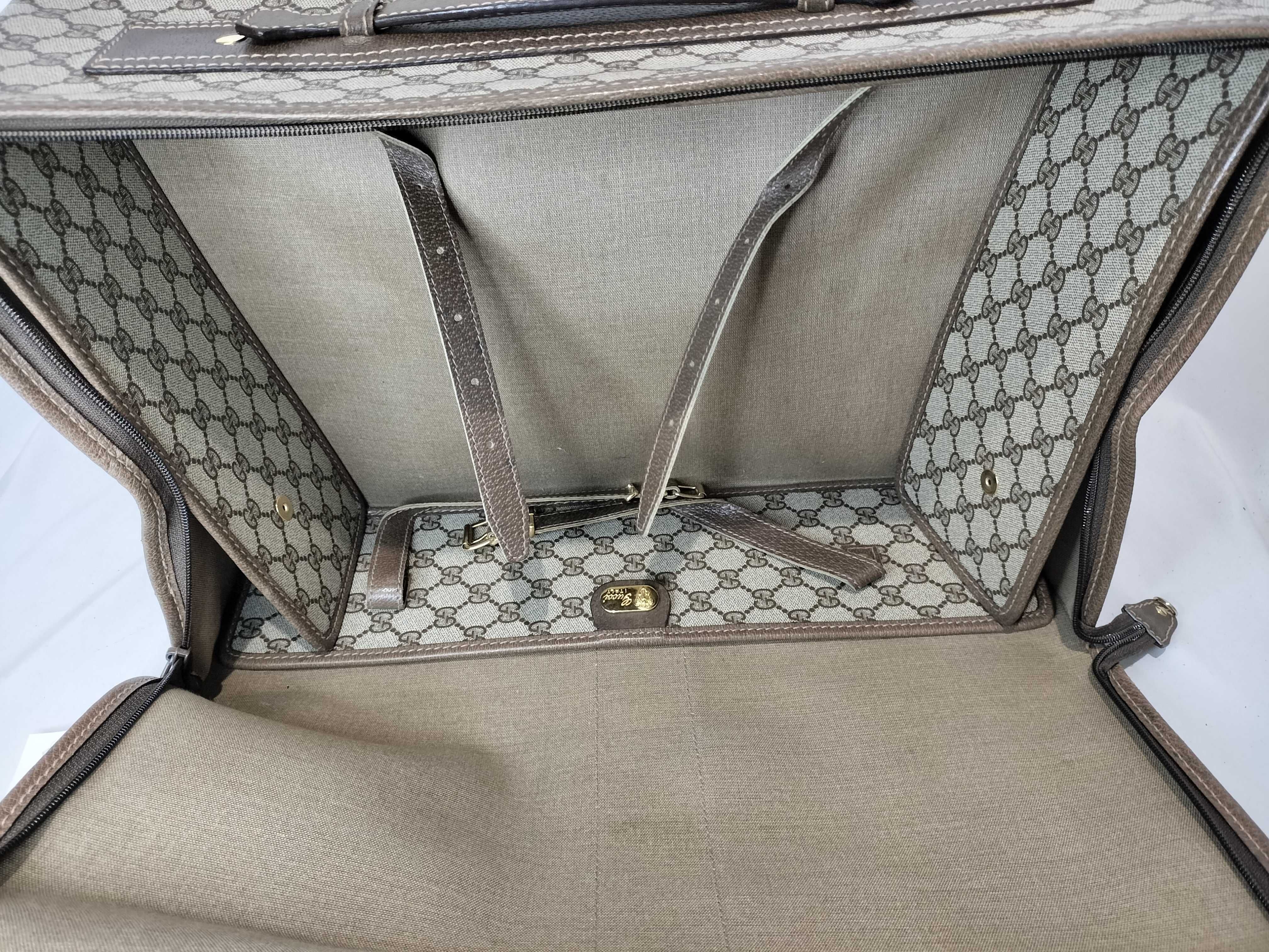 GG Supreme 010.20.4374 Old Gucci Bag — view 9