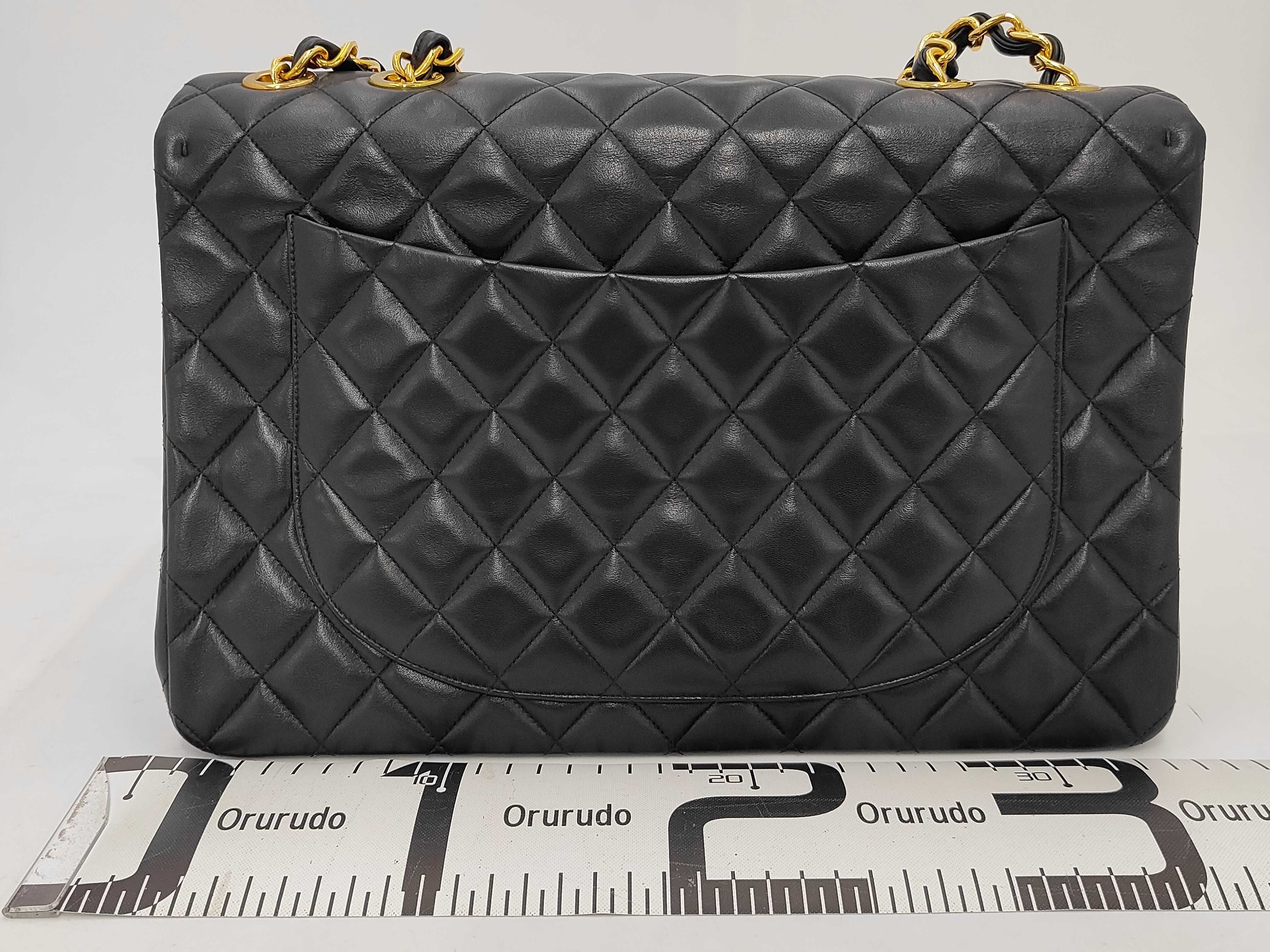 Large Matelassé 34 Lambskin Black with Gold Hardware A01094 Shoulder Bag — view 2