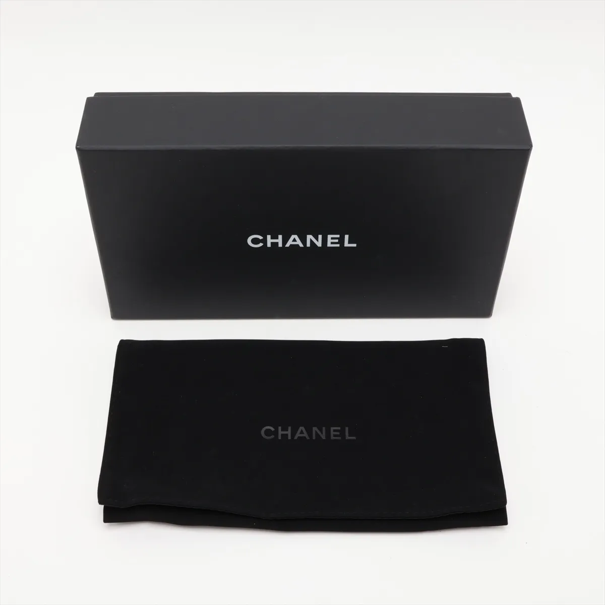 Matelassé Lambskin Chain Shoulder Bag with Glasses Case, Black with Gold Hardware, 32113262, Serial Number 32 — view 8