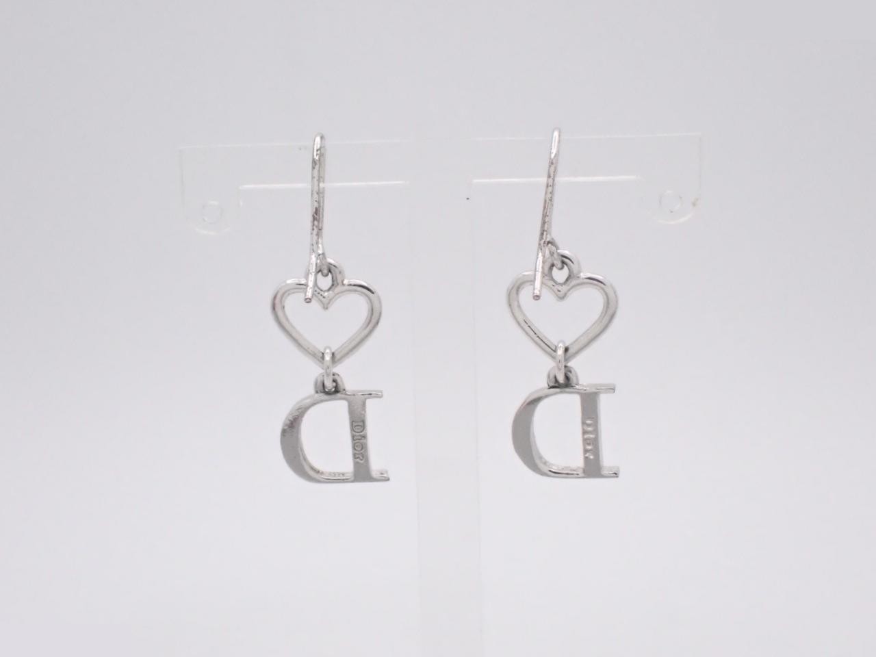D logo heart rhinestone swing earrings, with box. — view 2