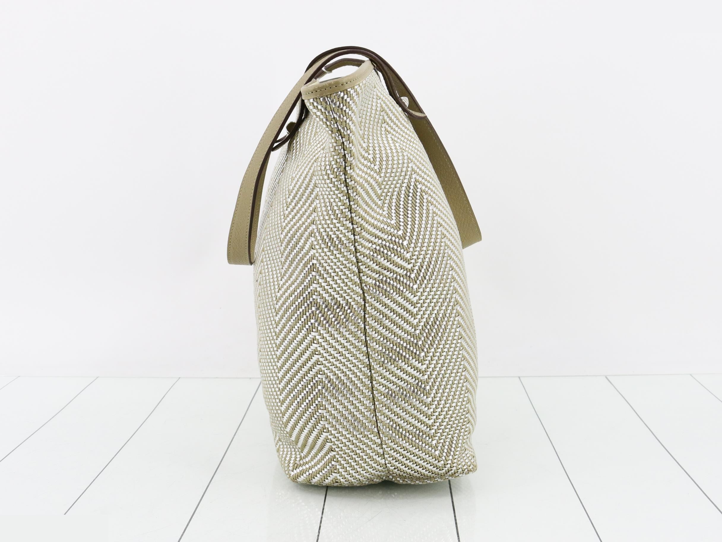 Tote bag — view 3