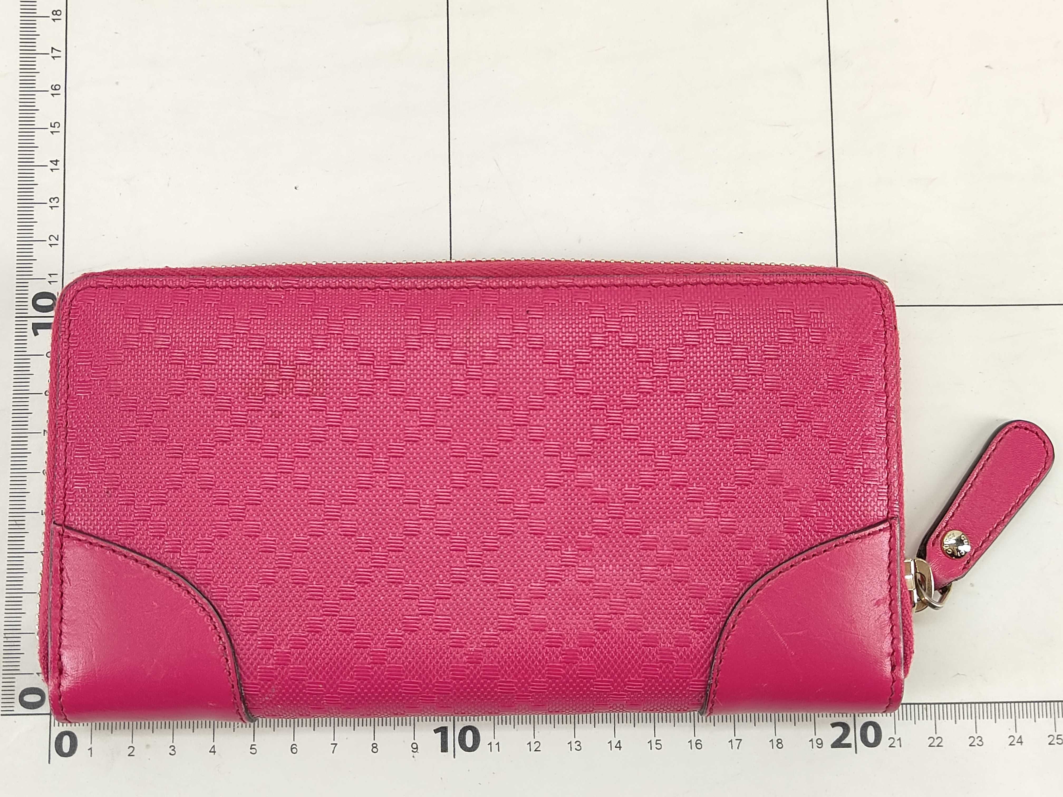 wallet — view 2