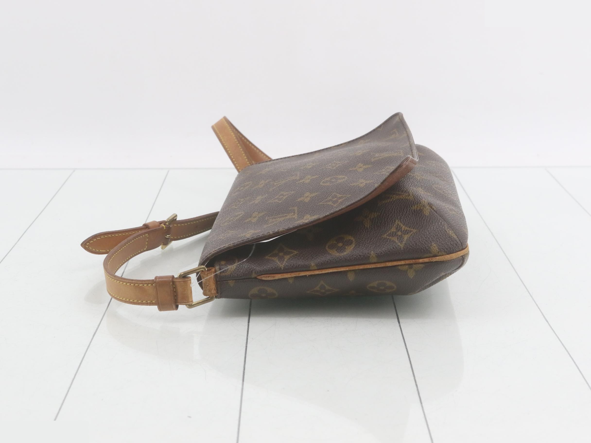 Musette — view 4