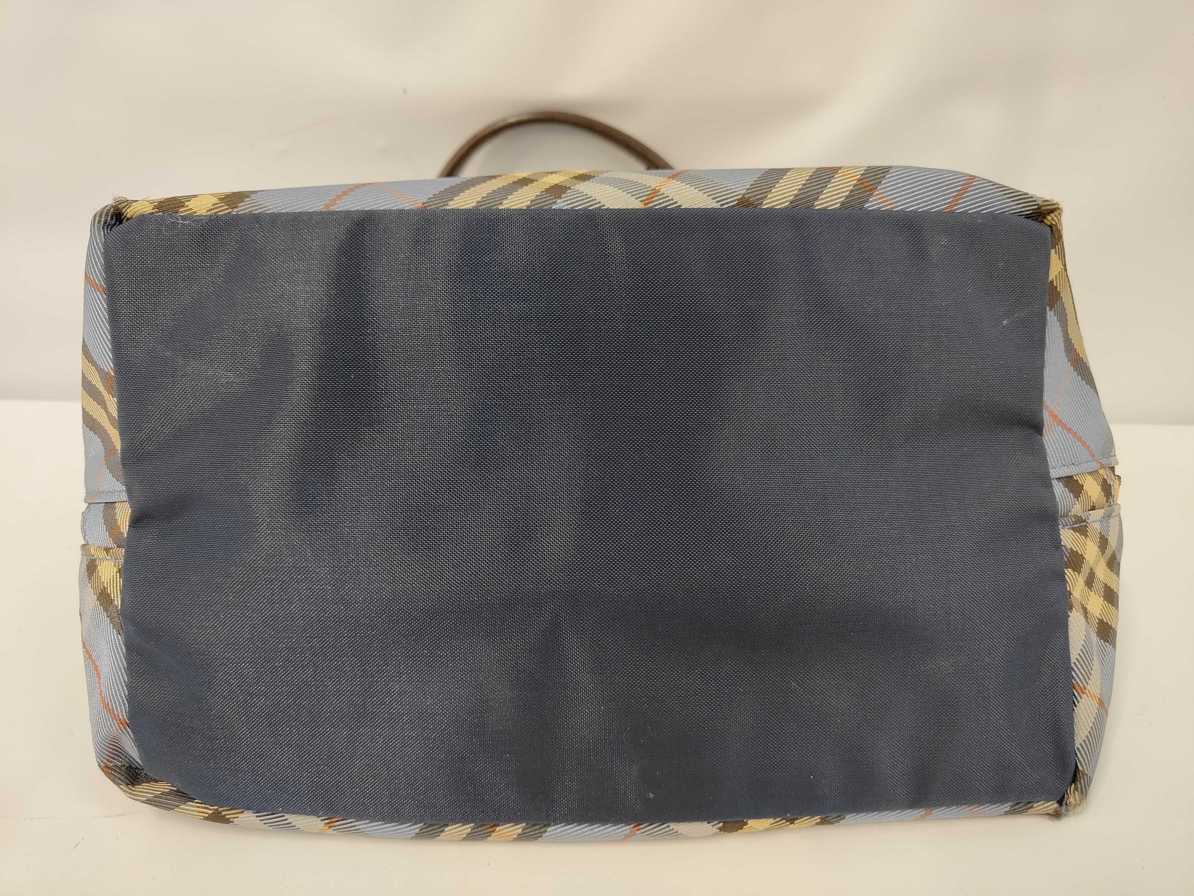 handbag, blue handbag — view 3