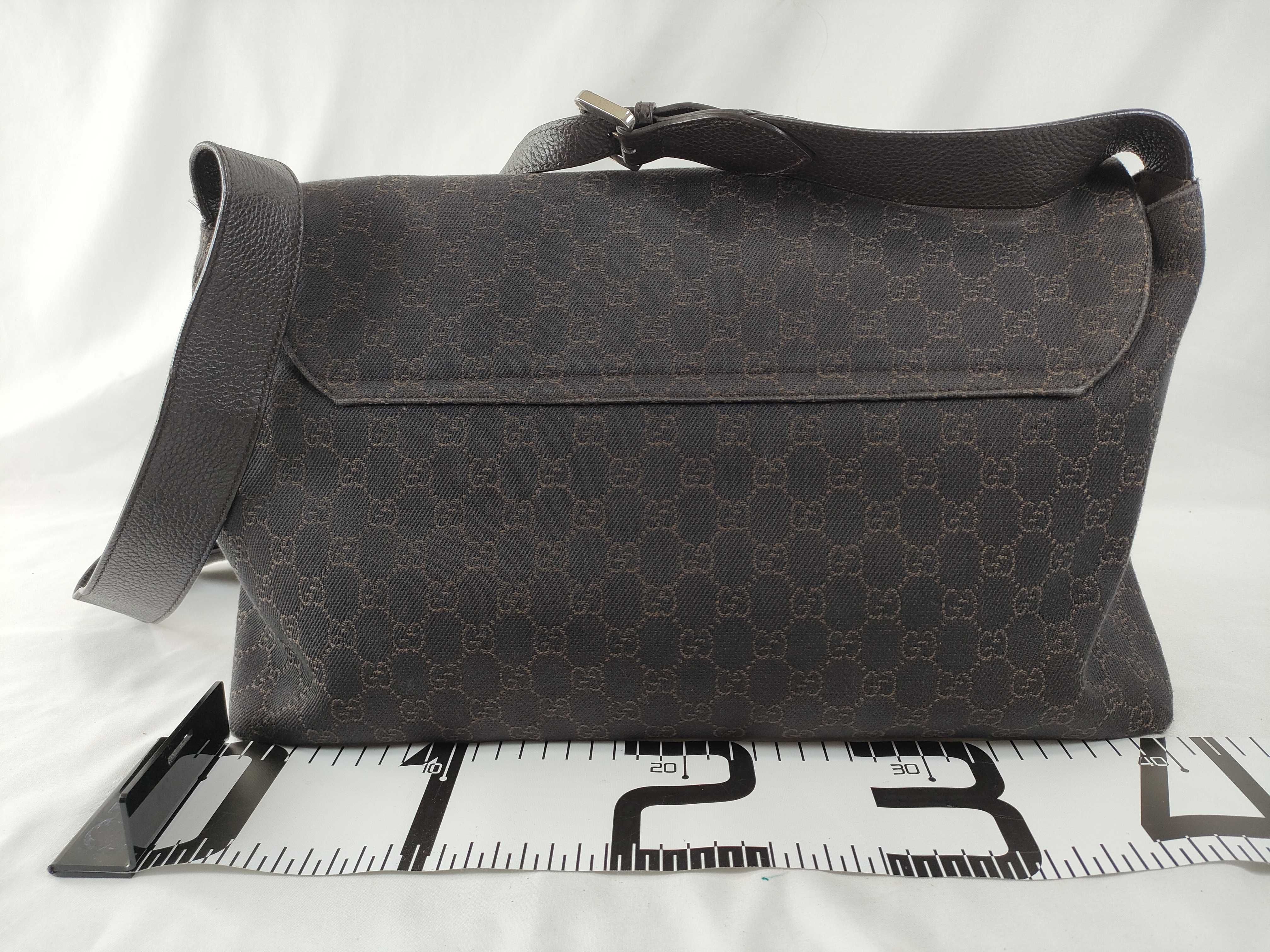 GG Canvas Gucci GG Shoulder Bag — view 2