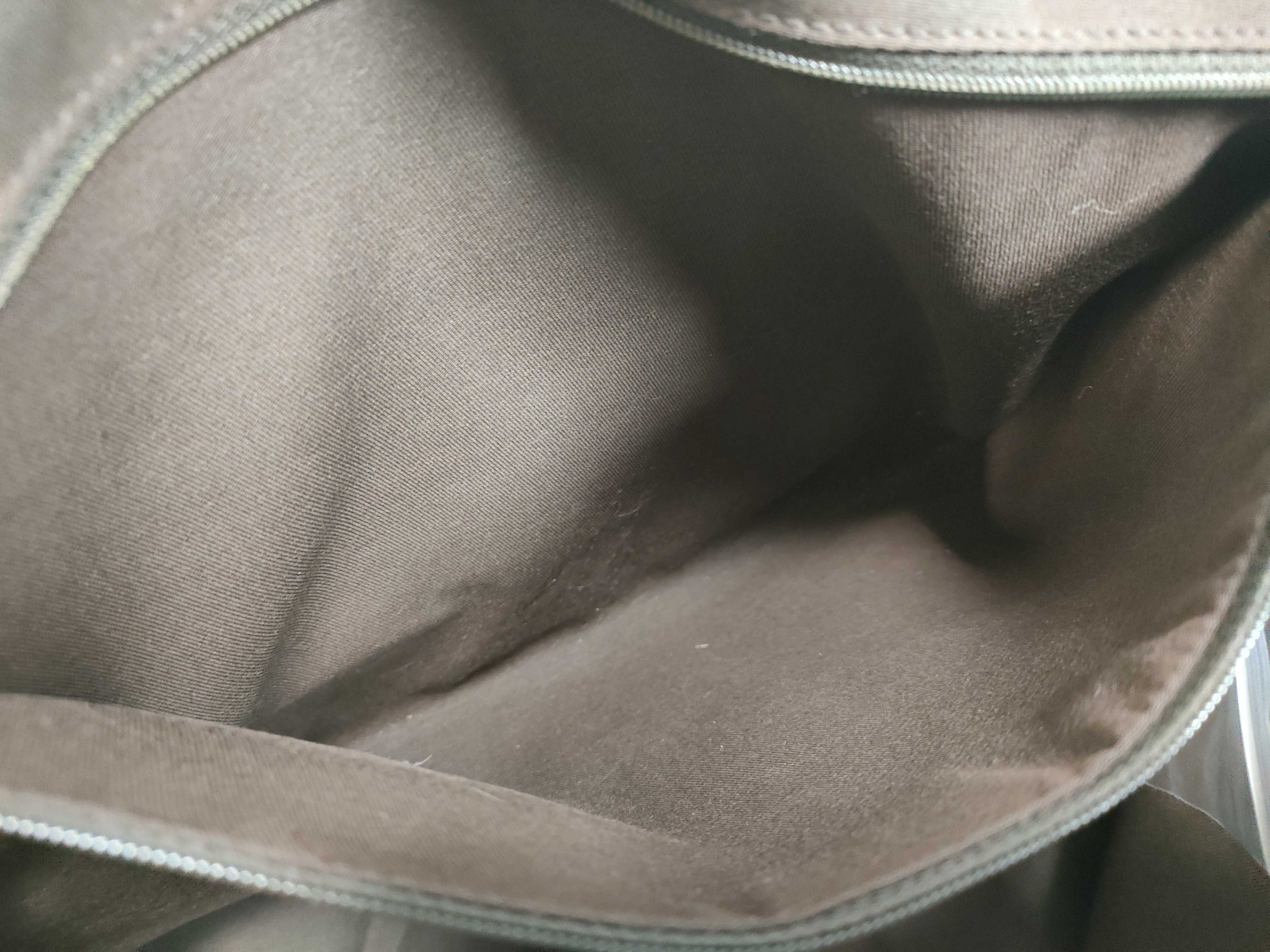 GG Canvas Gucci GG Shoulder Bag — view 11