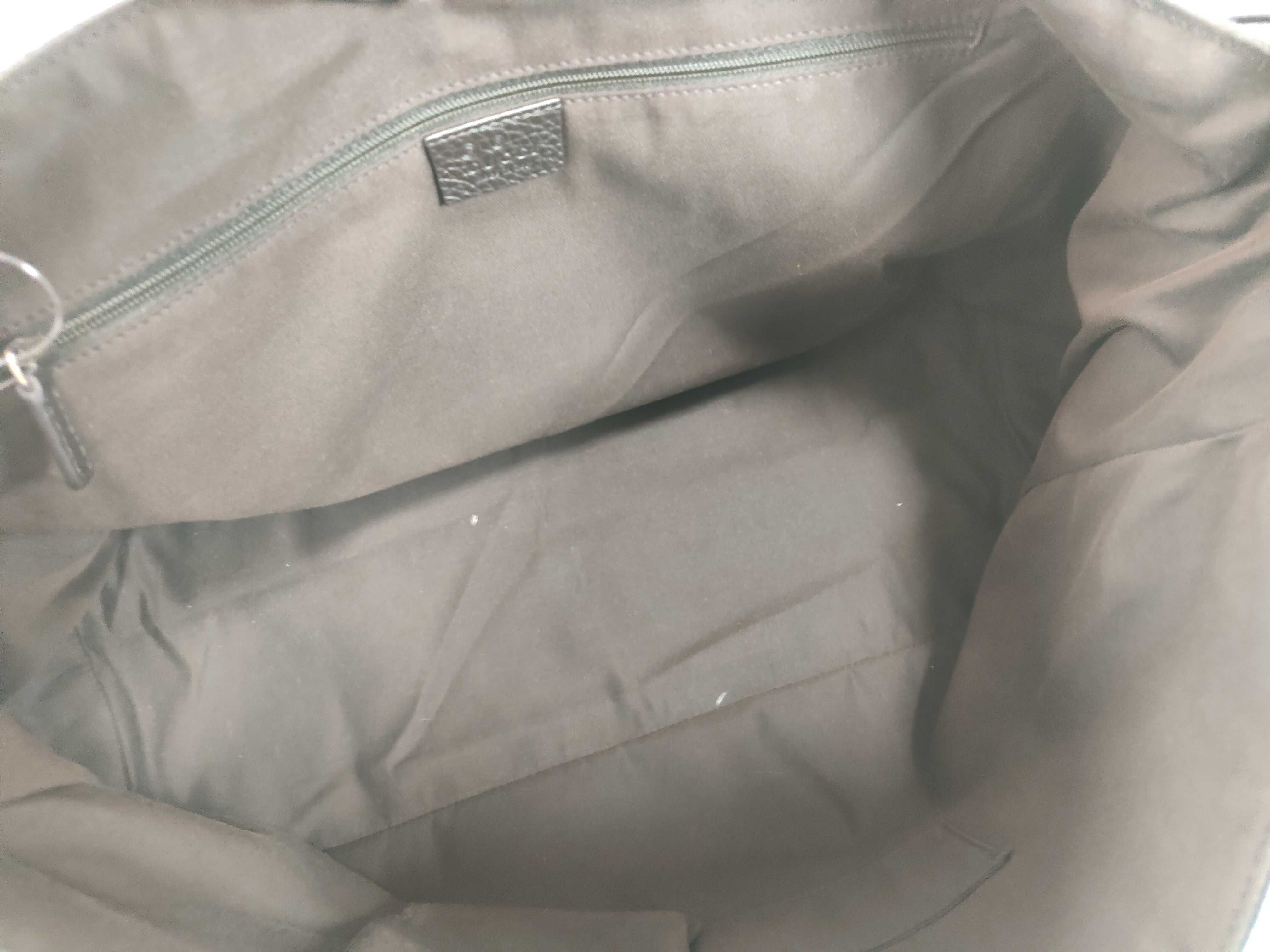 GG Canvas Gucci GG Shoulder Bag — view 10