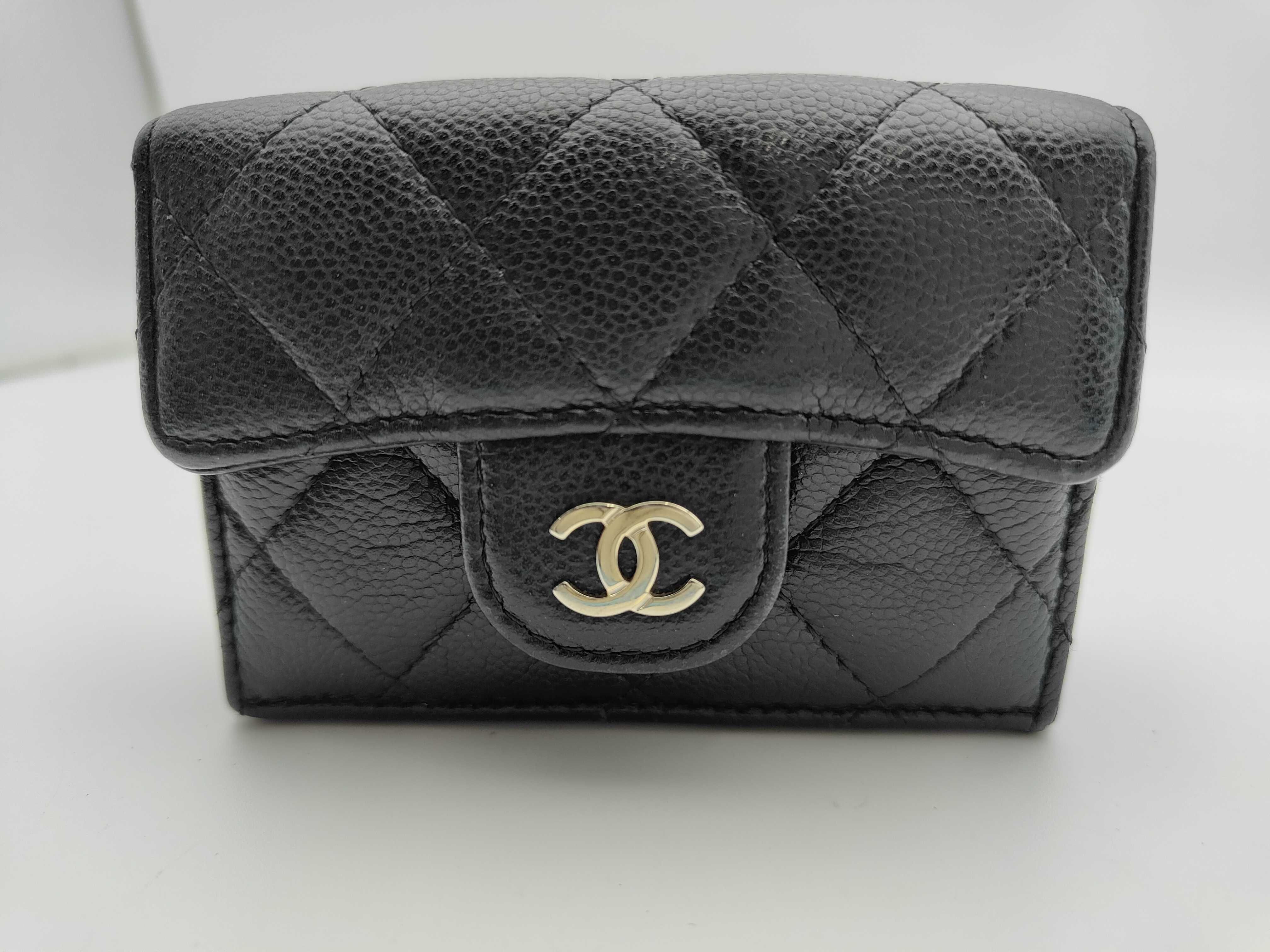 Matelassé Caviar Leather Black Tri-fold Wallet Coin Case