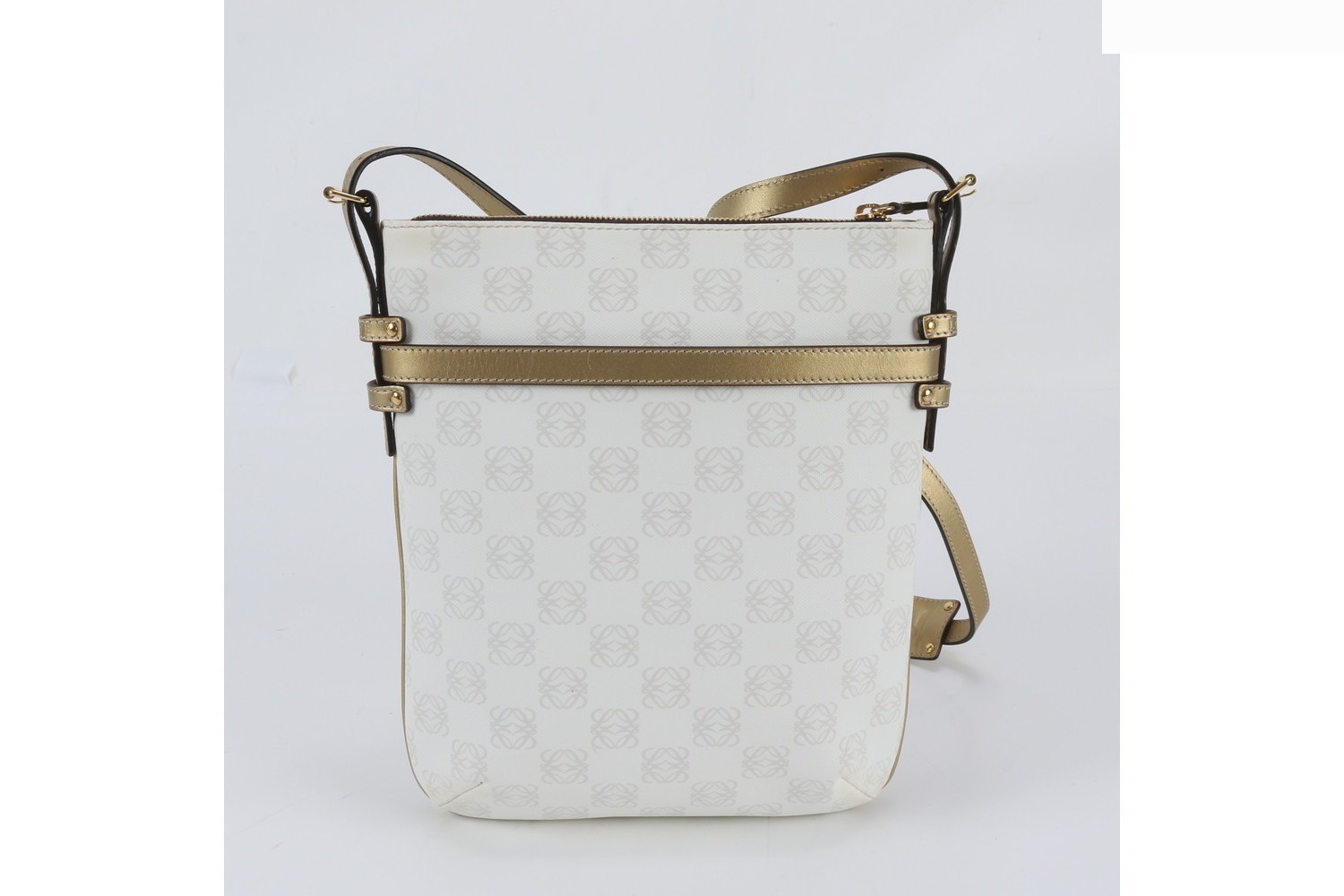 Anagram Repeat Leather Shoulder Bag — view 3