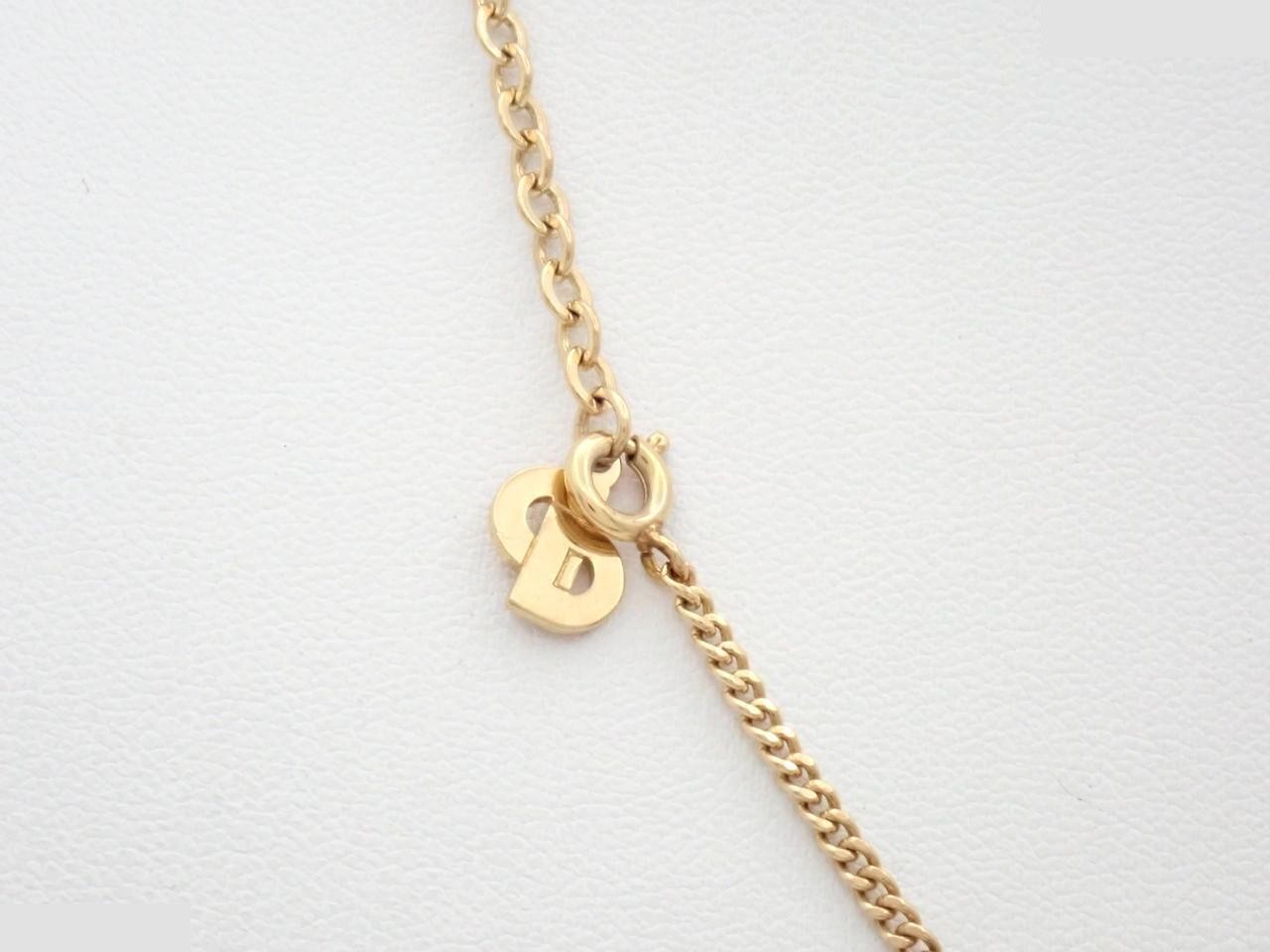 Diamond-shaped necklace, chain approximately 44 cm — view 2