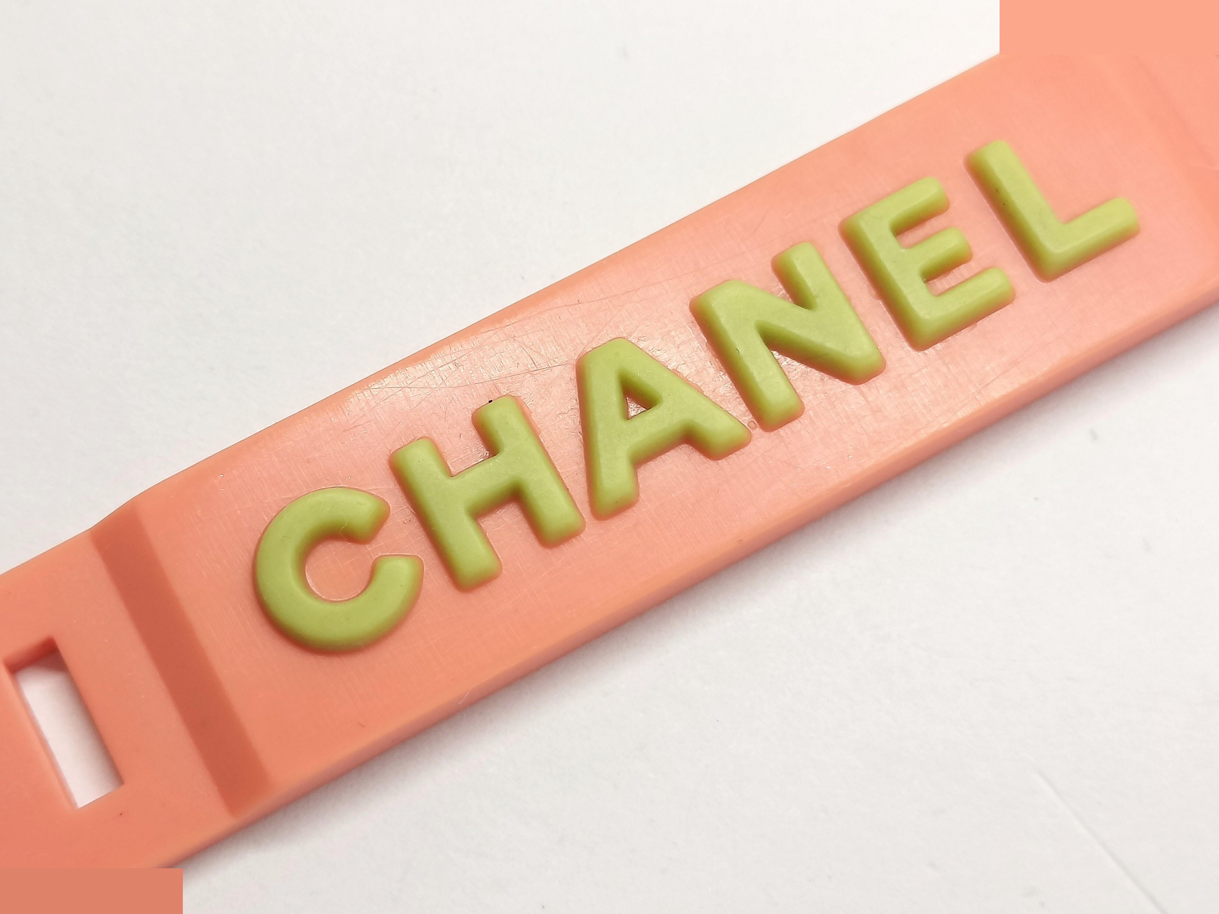 Logo rubber bracelet, orange, approximately 21.5 cm in length. — view 7