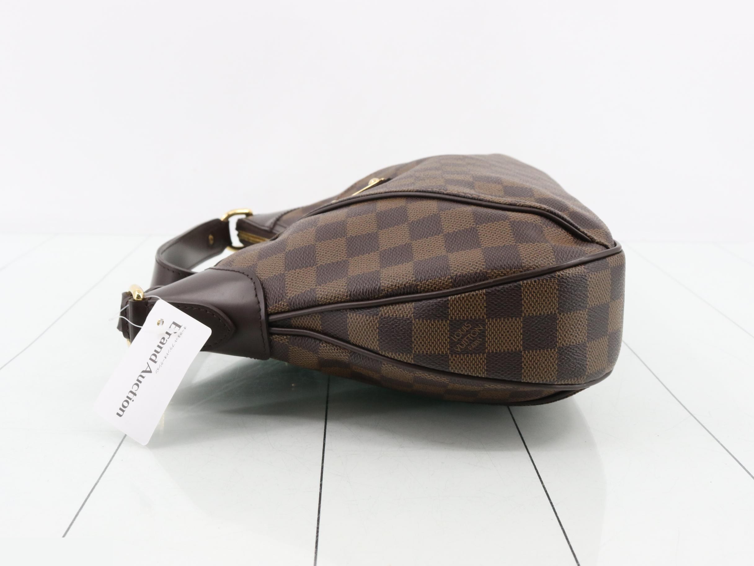 Damier Thames GM Shoulder Bag — view 4