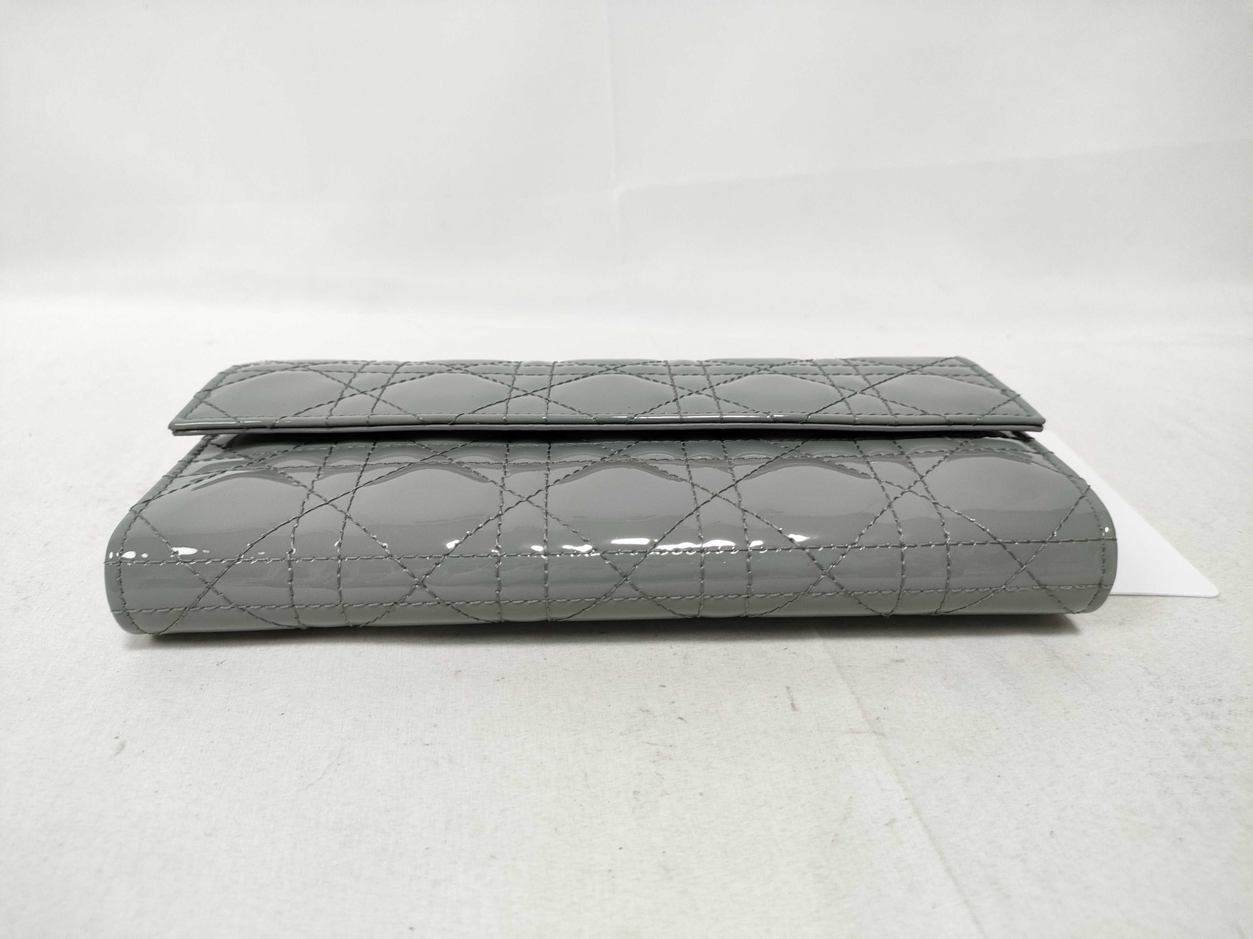 Cannage Chain Wallet Enamel Wallet — view 5
