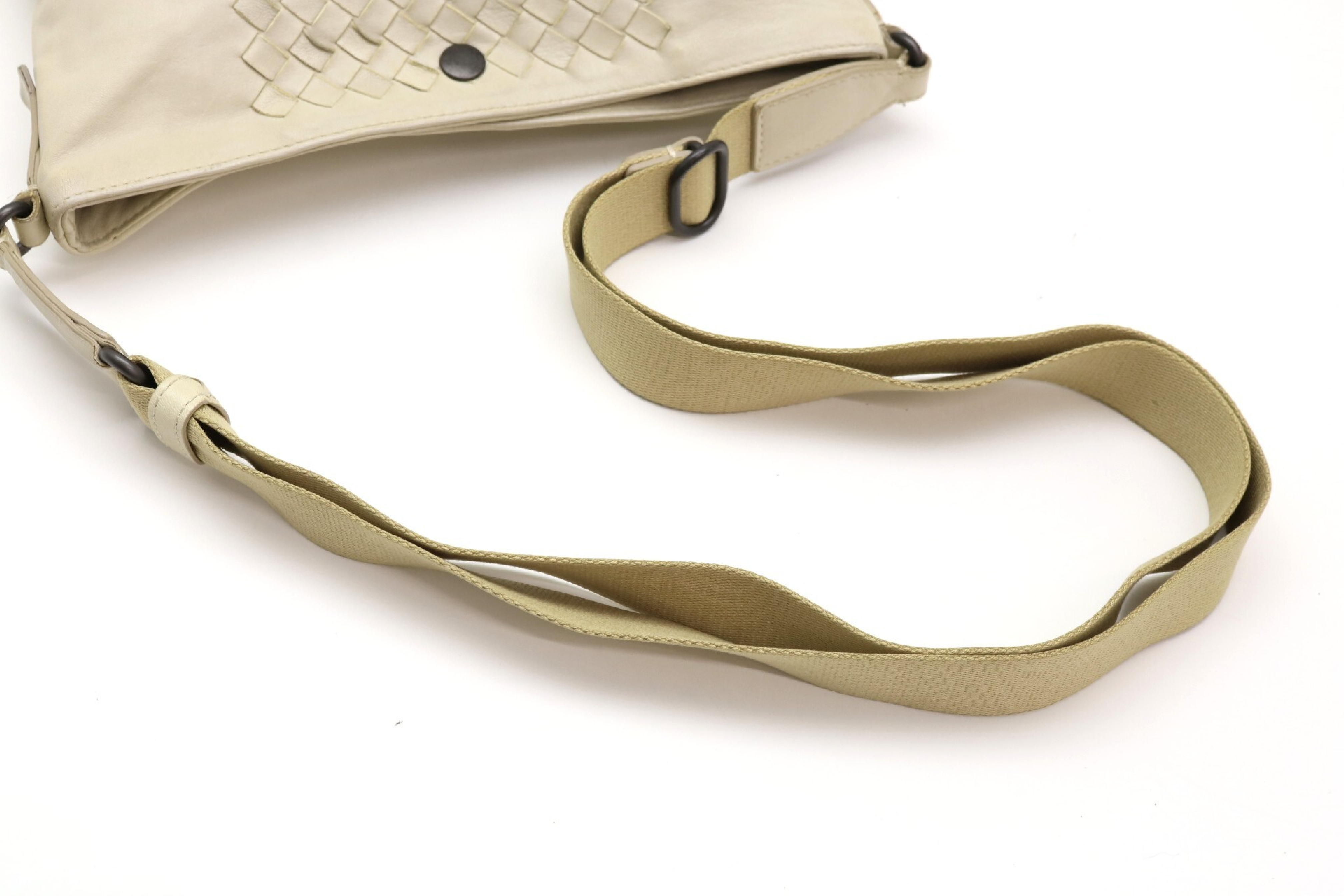 Intrecciato Leather Shoulder Bag — view 7