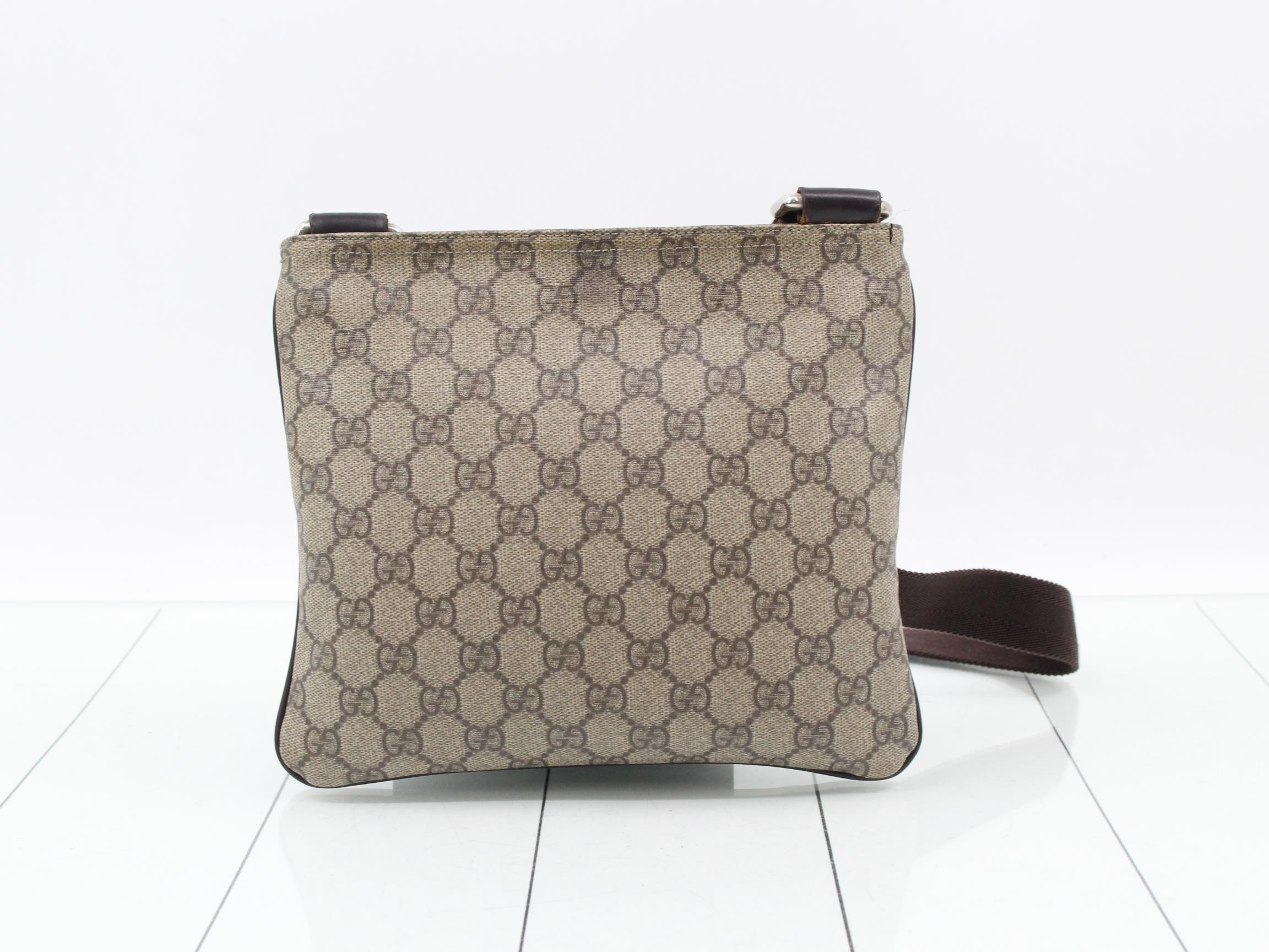 GG Supreme Shoulder Bag — view 2