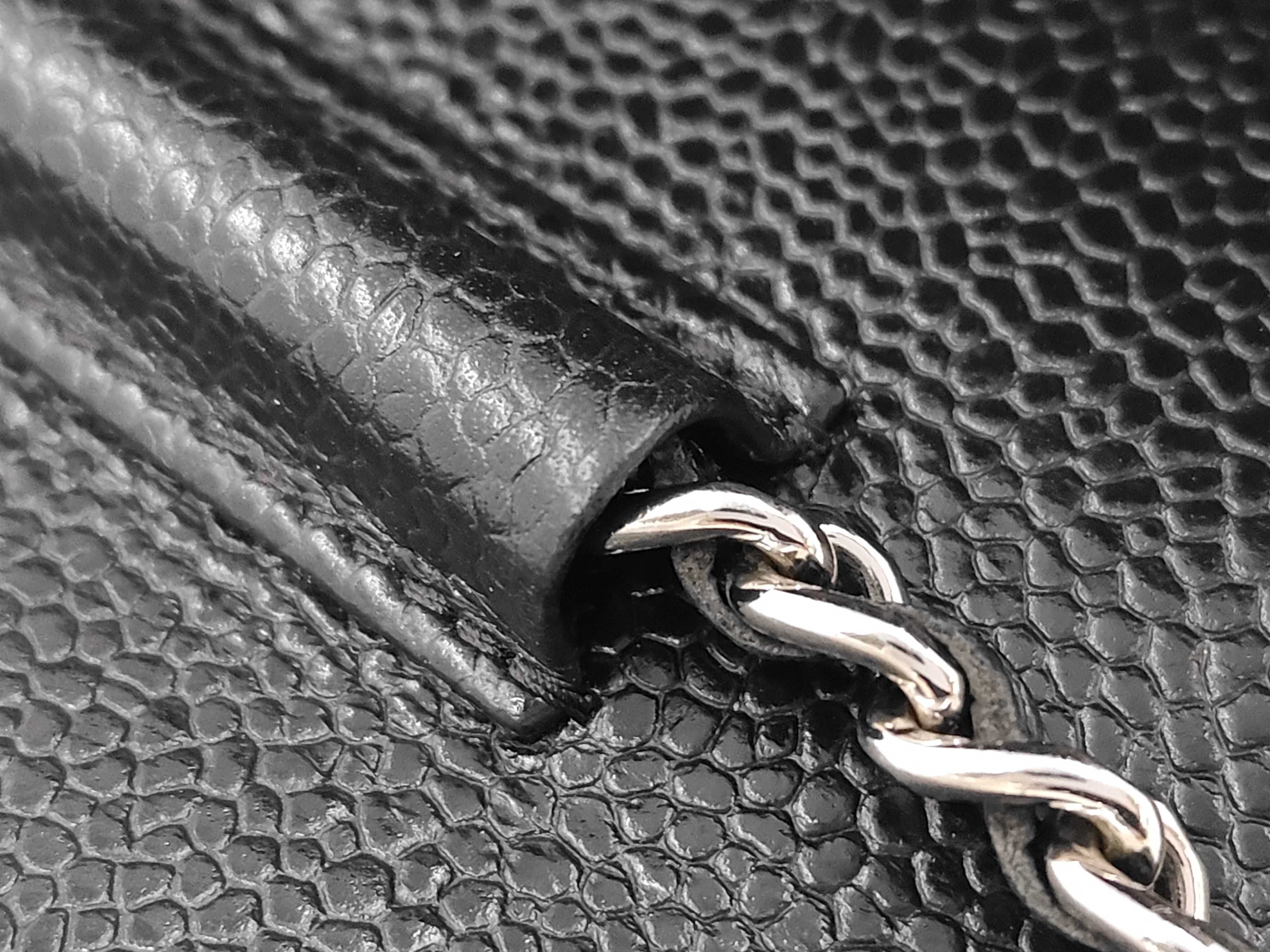 Matelassé Chain Wallet with Plate Shoulder Bag — view 5