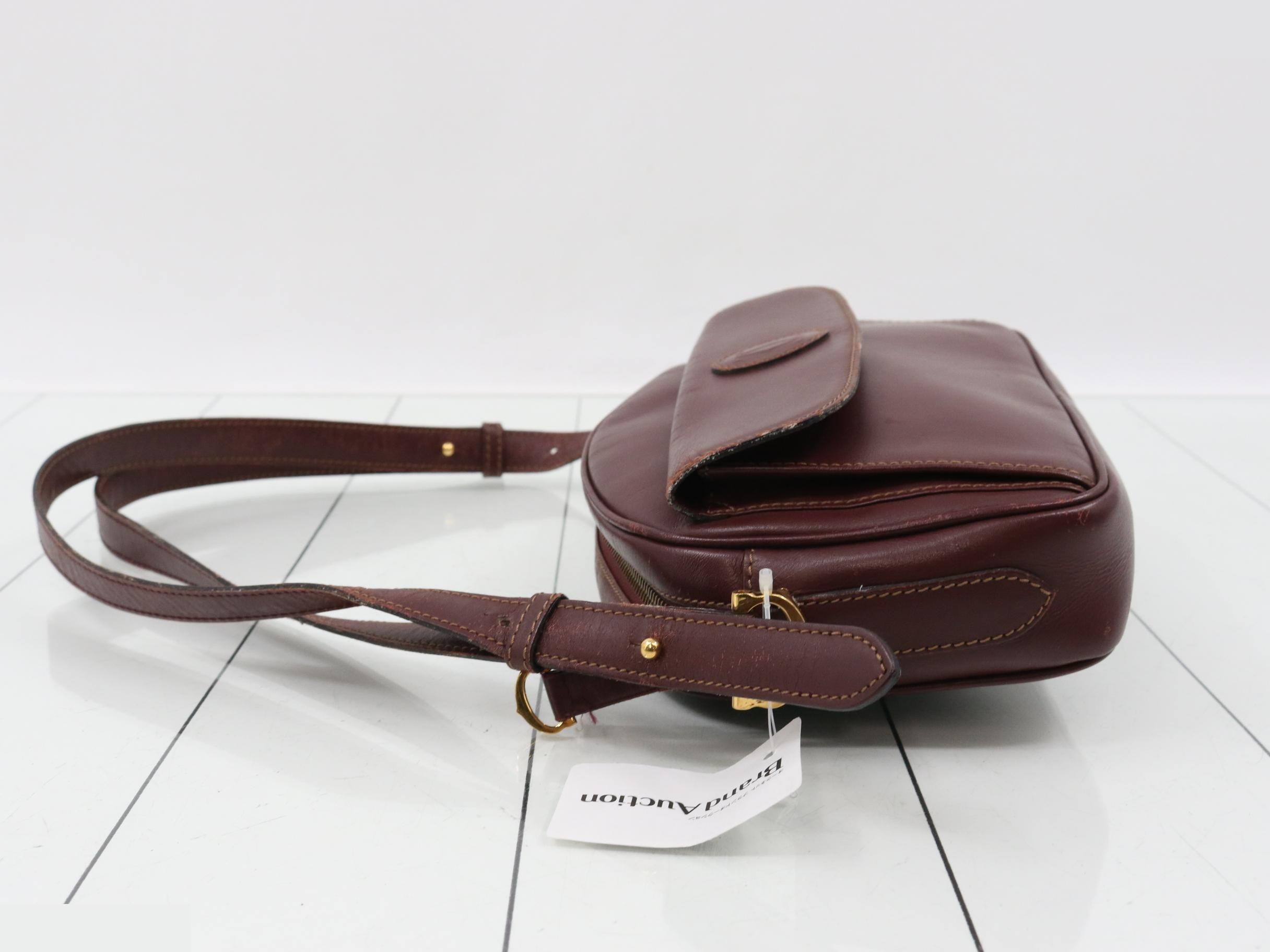 Must Line (Bag) - Shoulder Bag — view 4
