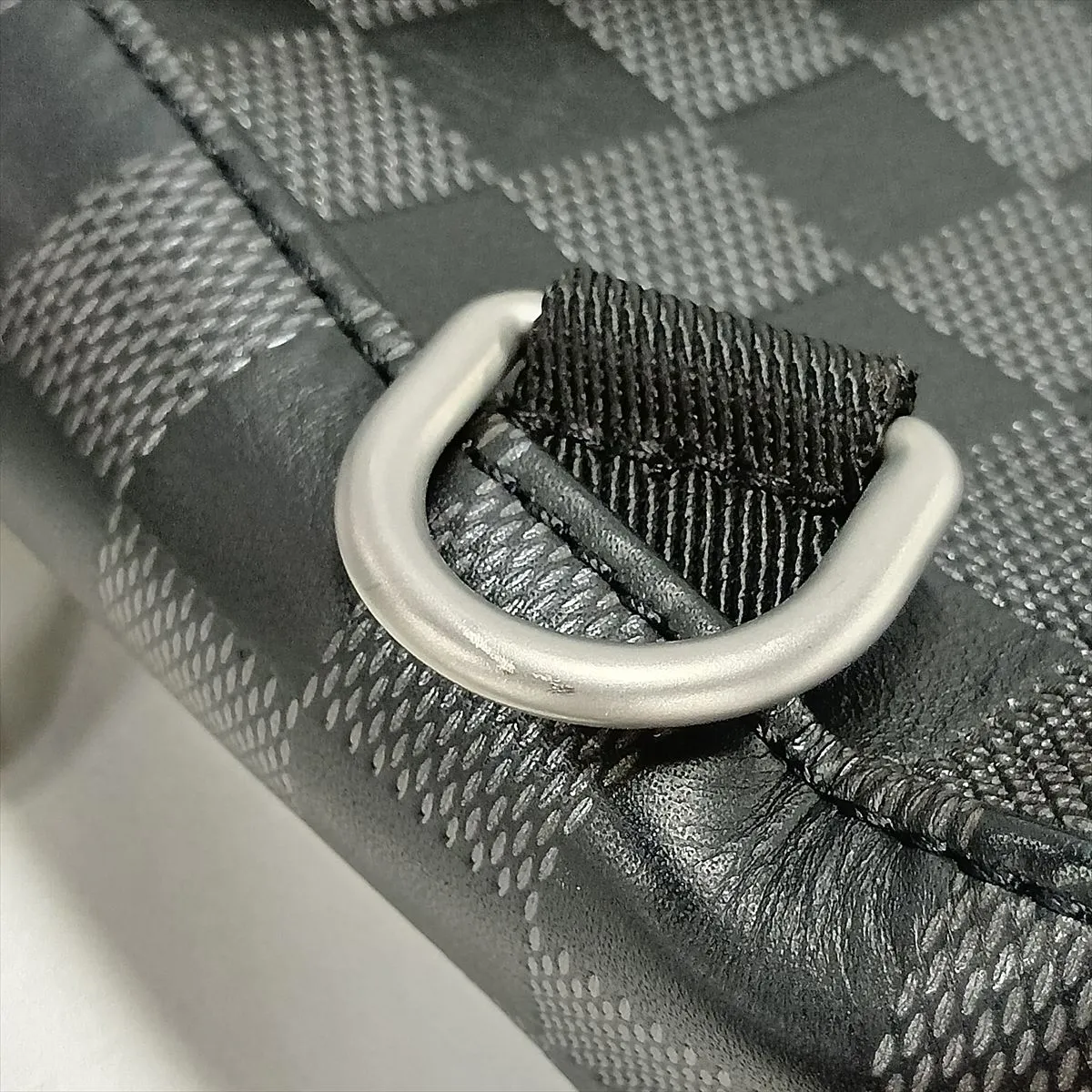 Damier Infini Avenue Sling Bag N40303 MB0169 Navy — view 13