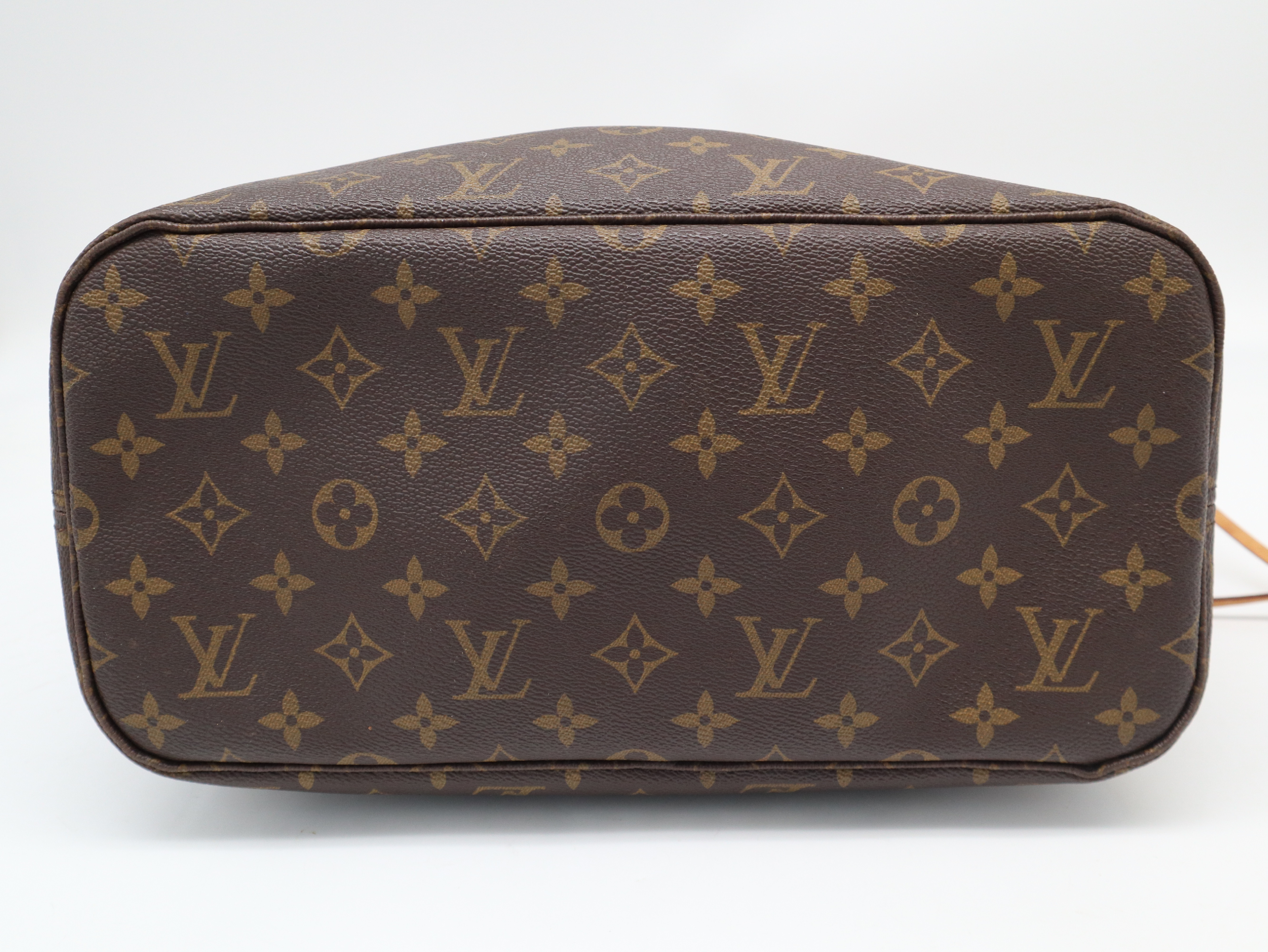 M40156 Monogram Neverfull MM Tote Bag with Box and Dust Bag — view 5