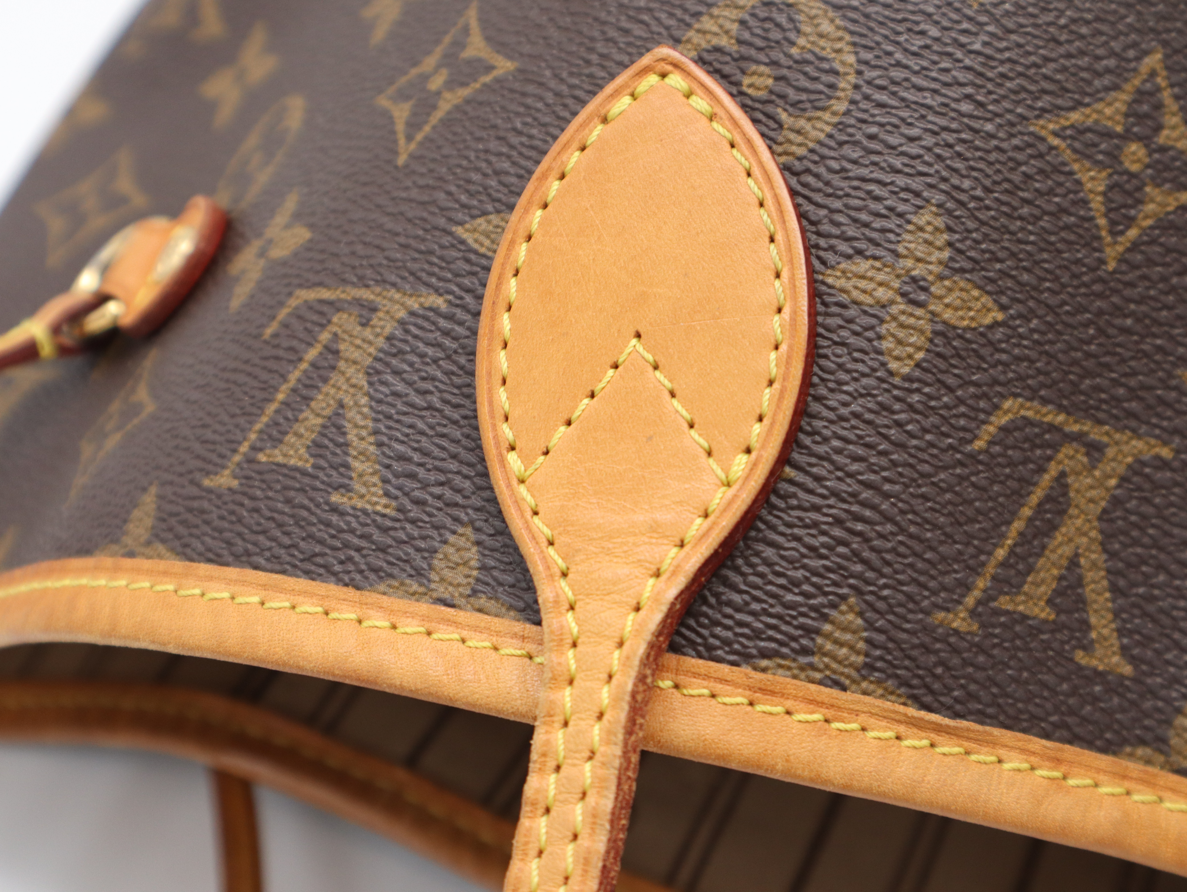 M40156 Monogram Neverfull MM Tote Bag with Box and Dust Bag — view 7