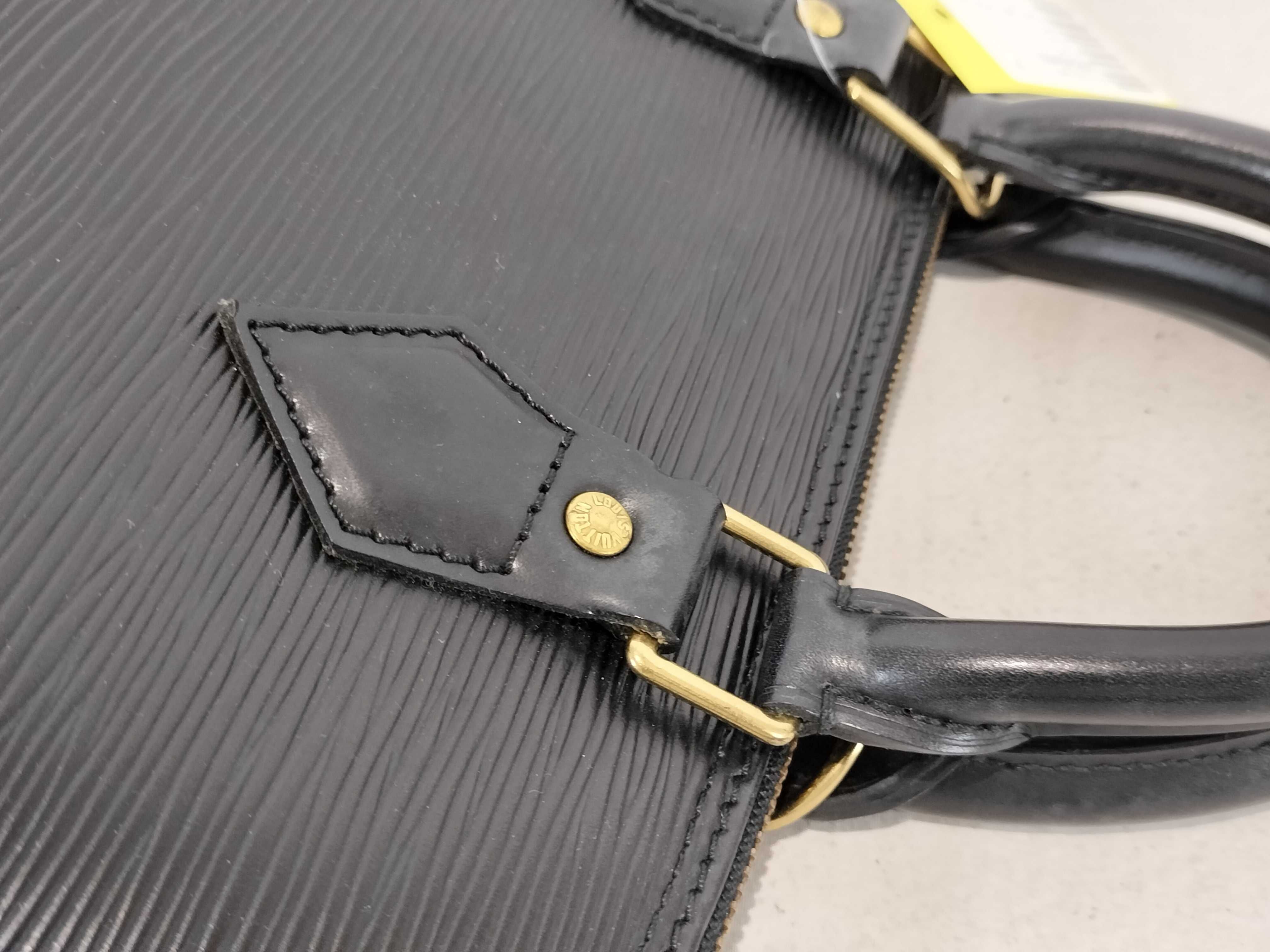 Epi Alma PM Noir Handbag — view 6