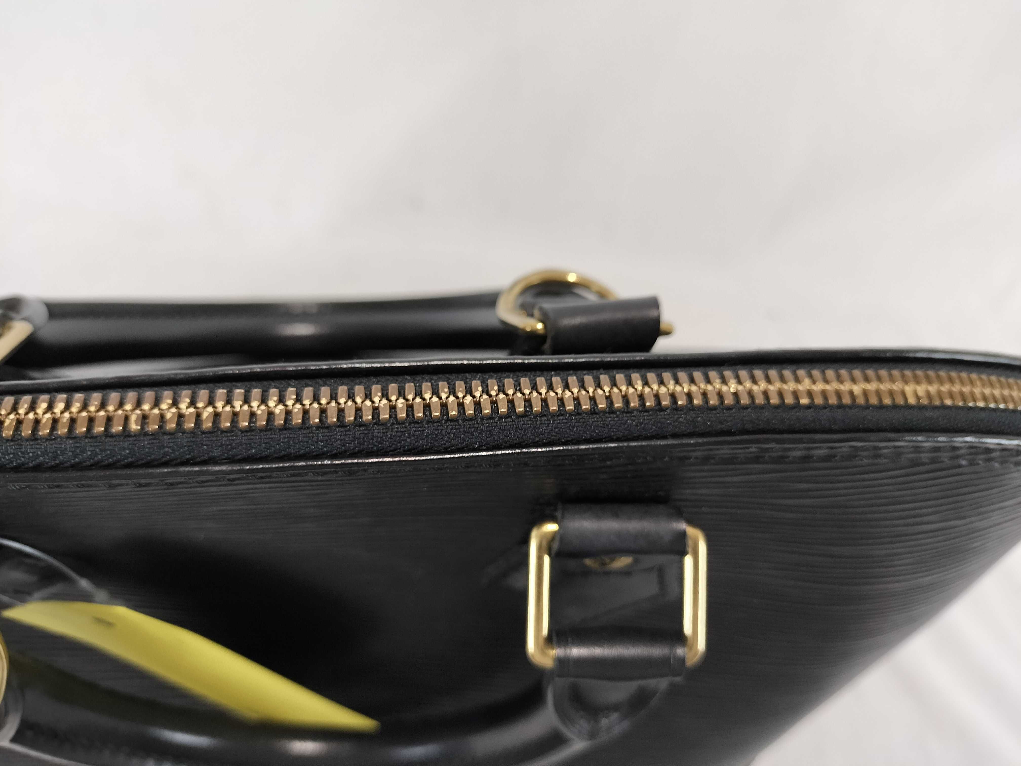Epi Alma PM Noir Handbag — view 10