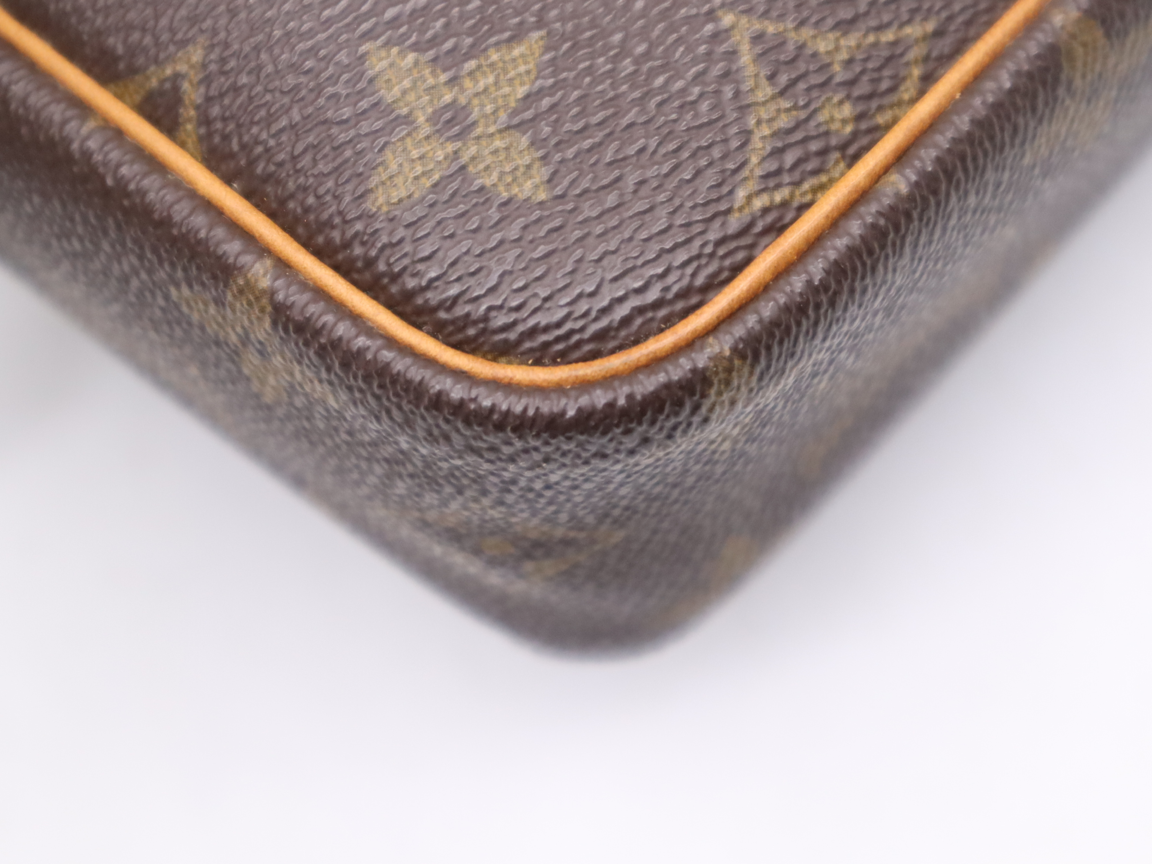 M51847 Monogram Compiegne 23 Second Bag — view 9