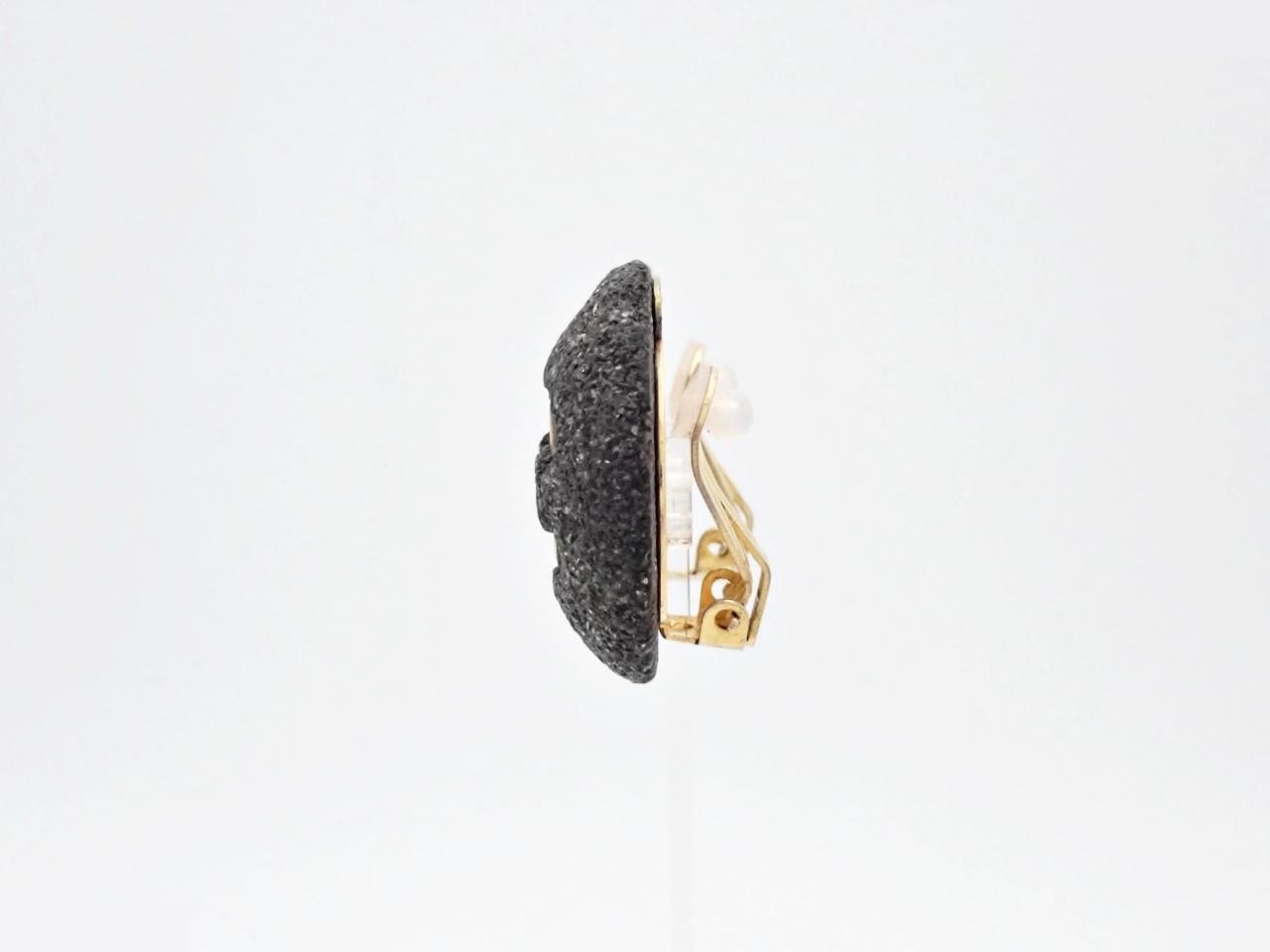 Earrings with Coco Mark design, gold. — view 3