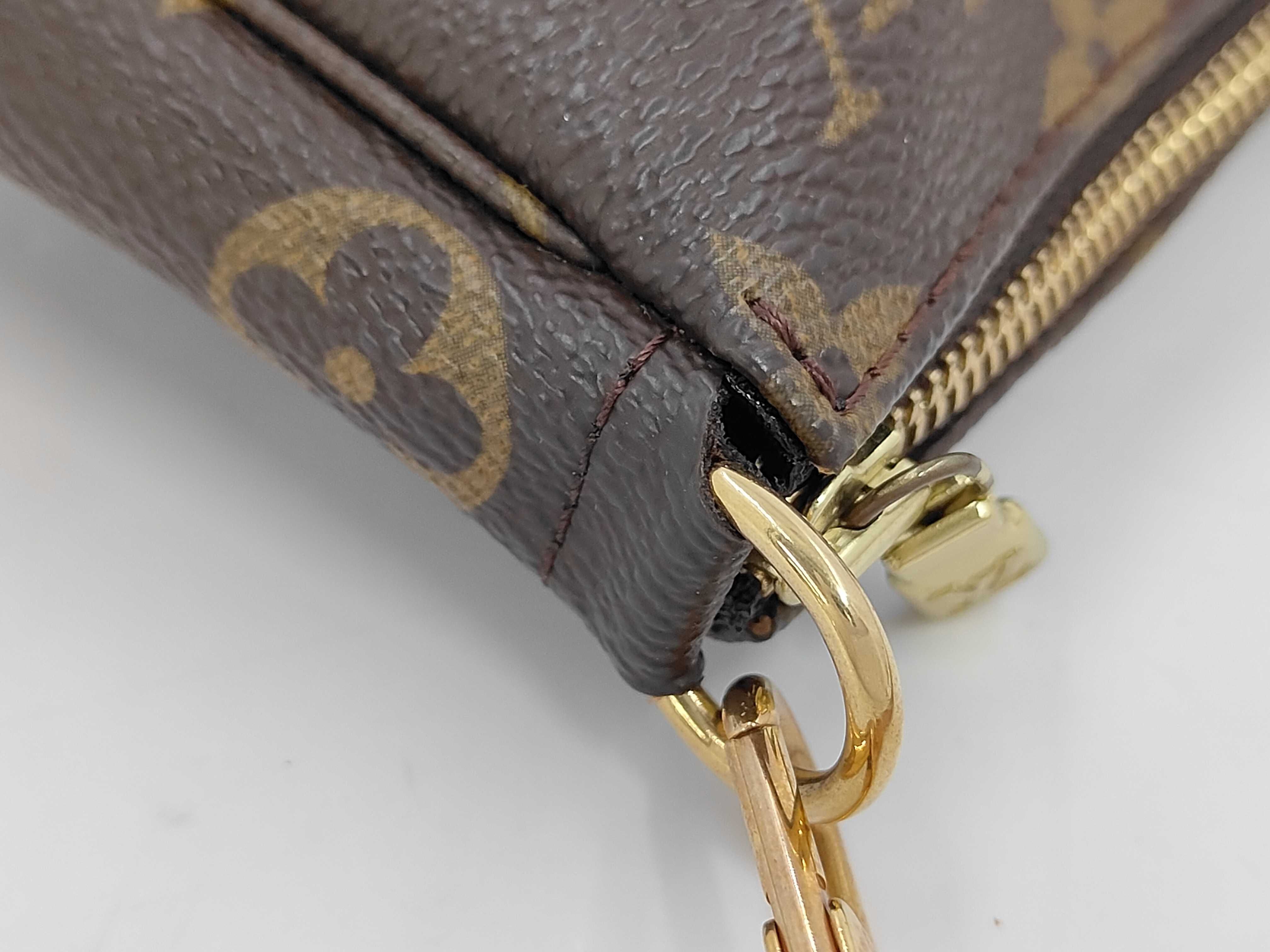 Monogram Pochette Accessoires Handbag M91170 CA0070 Pouch — view 5