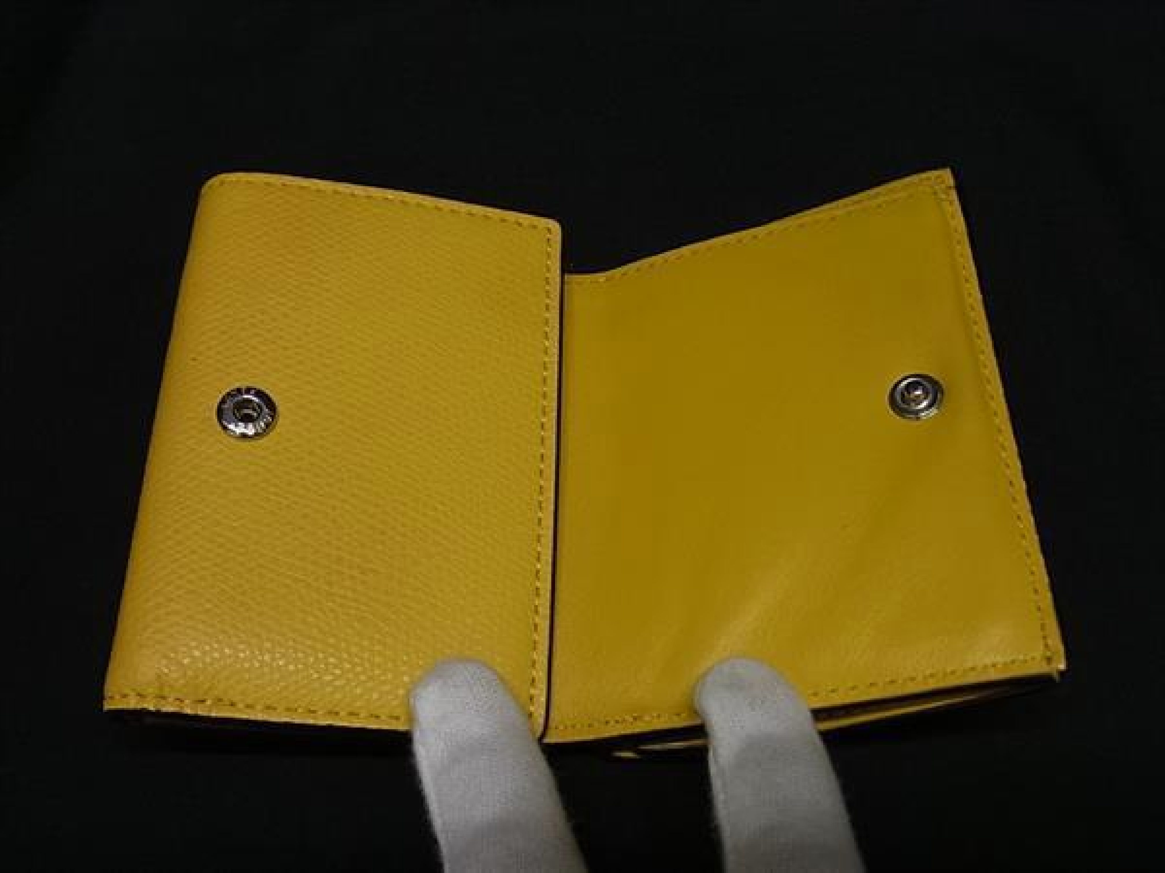 Zucca pattern F is leather trifold wallet with coin purse, bill compartment, and card slots, yellow and brown tones, HD0312. — view 3
