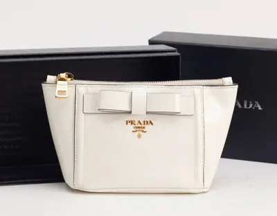 Ribbon pouch