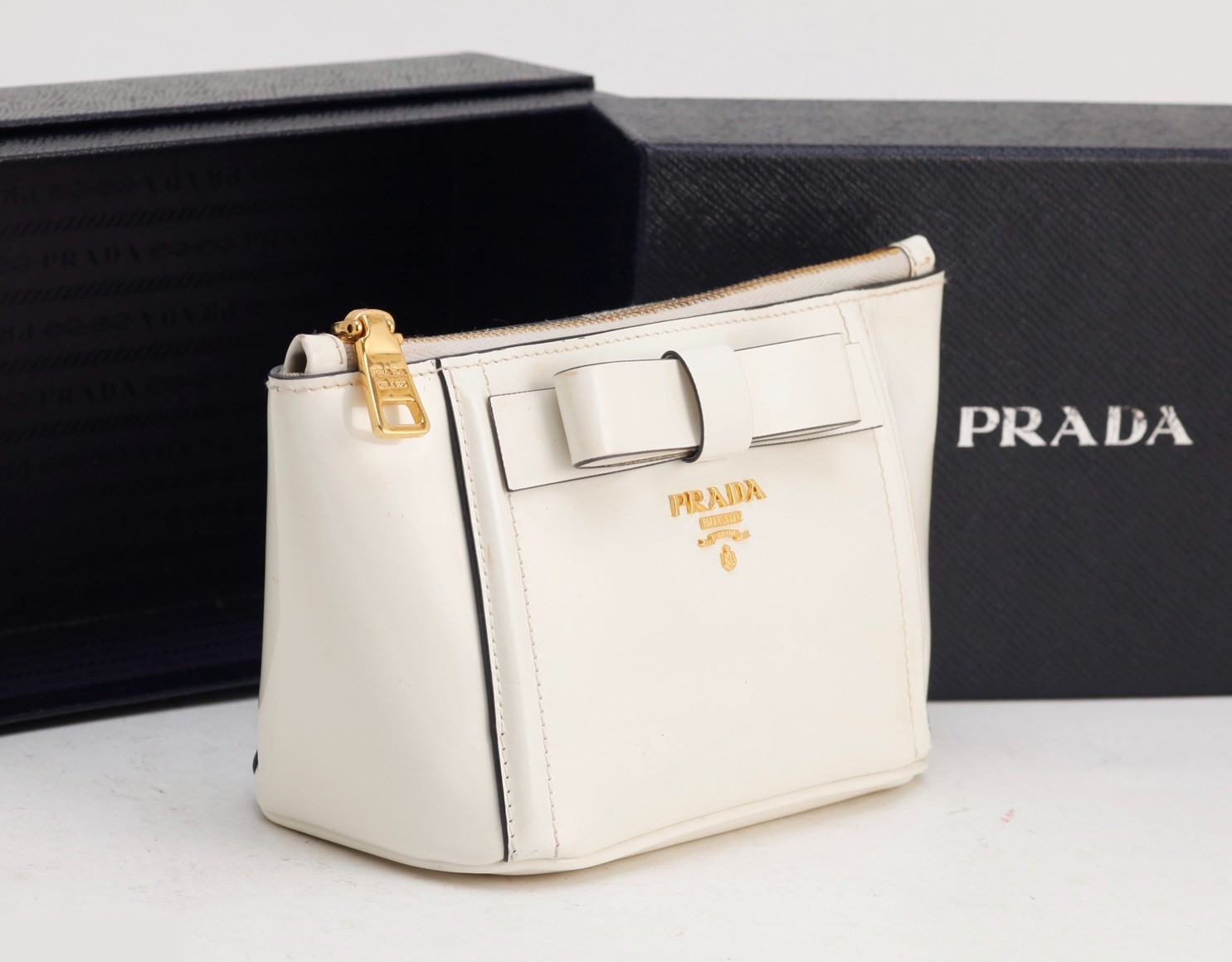 Ribbon pouch — view 2