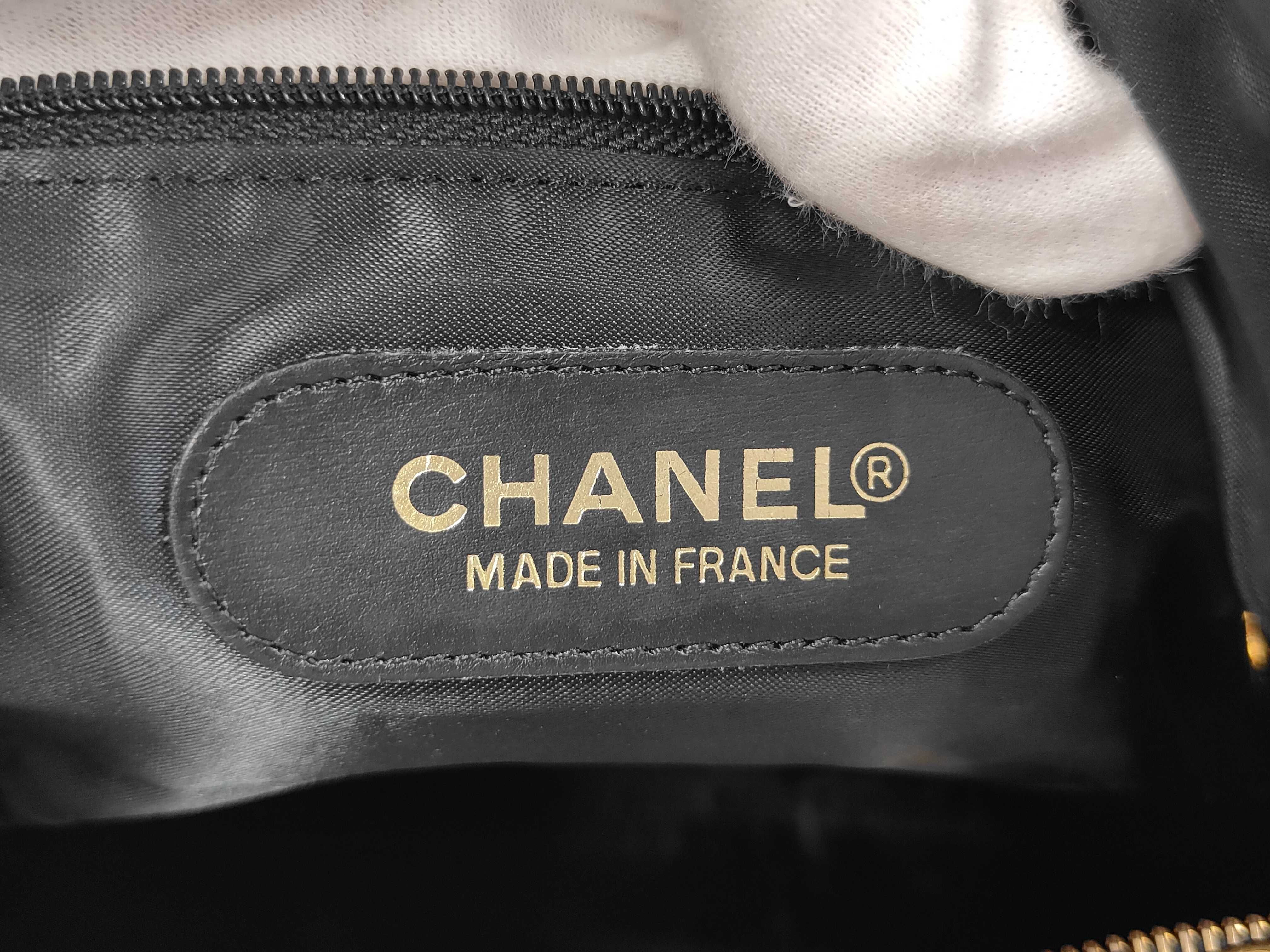 Boston bag, black caviar leather bag — view 10